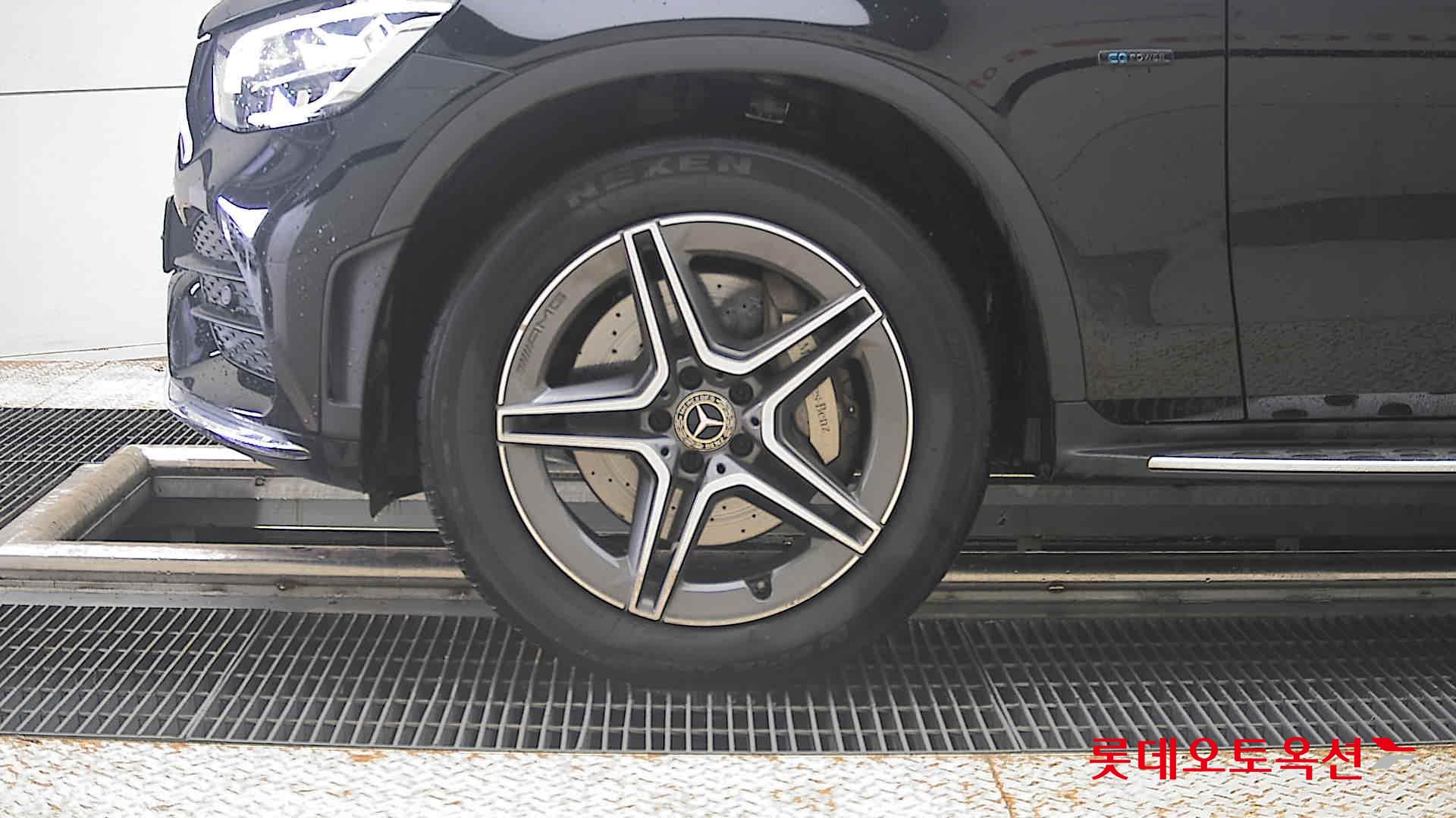 2021 - mercedes-benz glc300