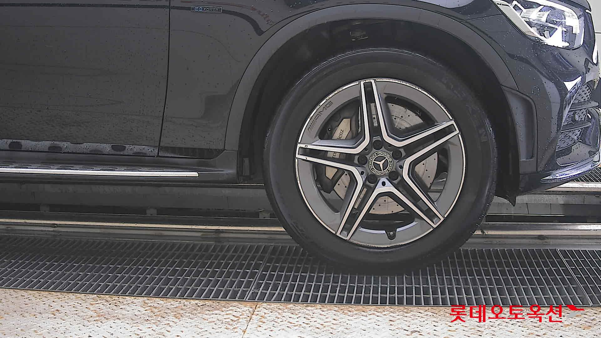 2021 - mercedes-benz glc300