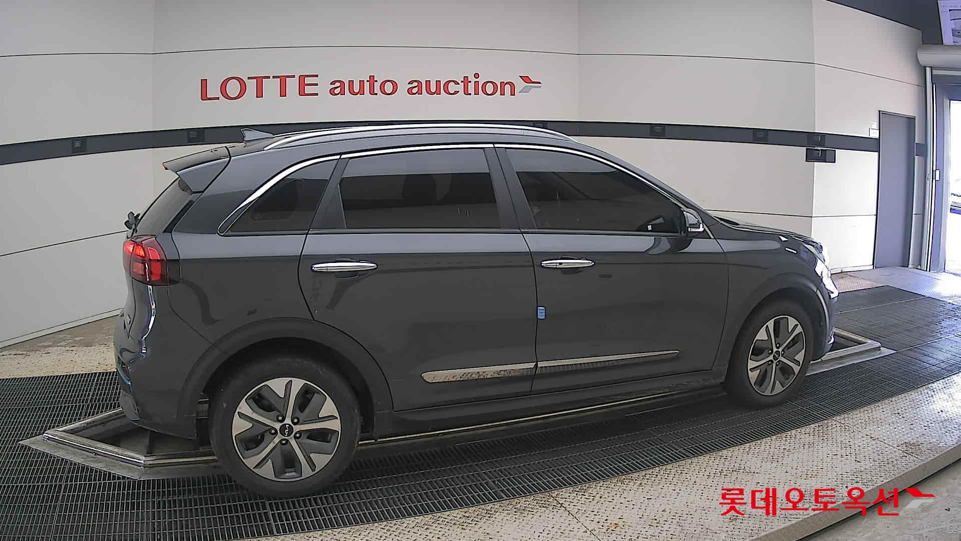 2022 - kia niro