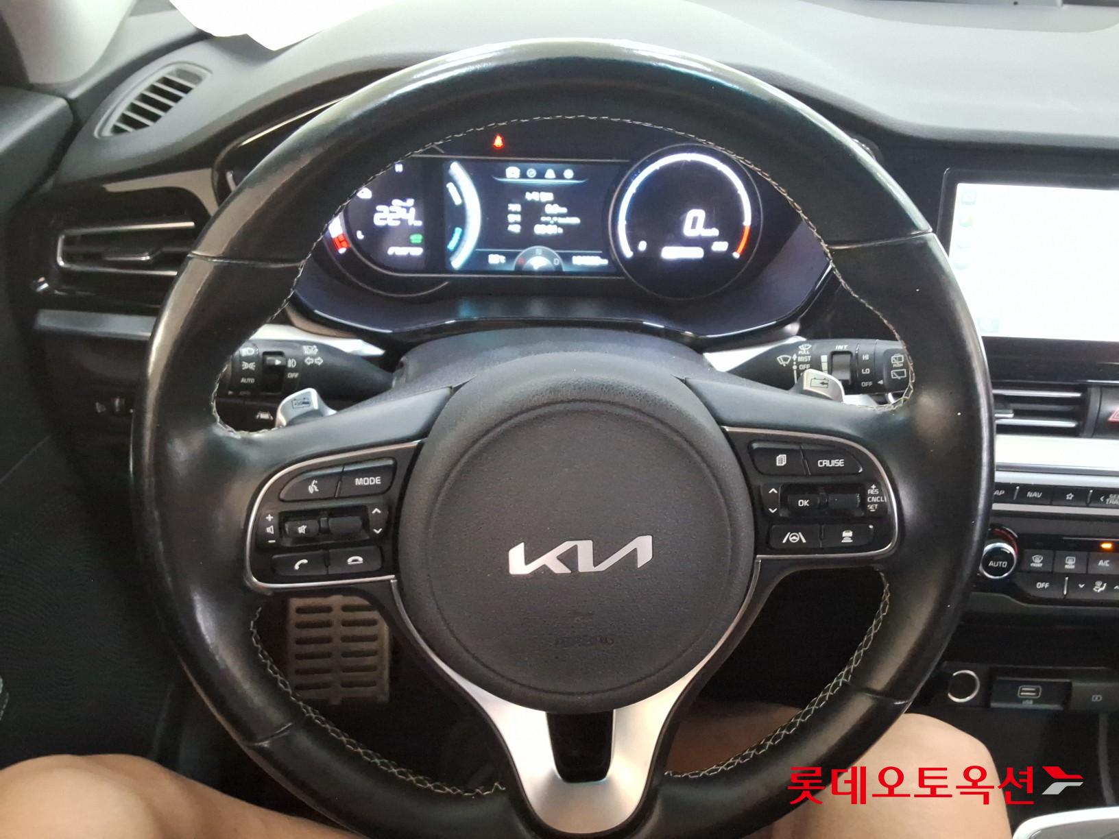 2022 - kia niro