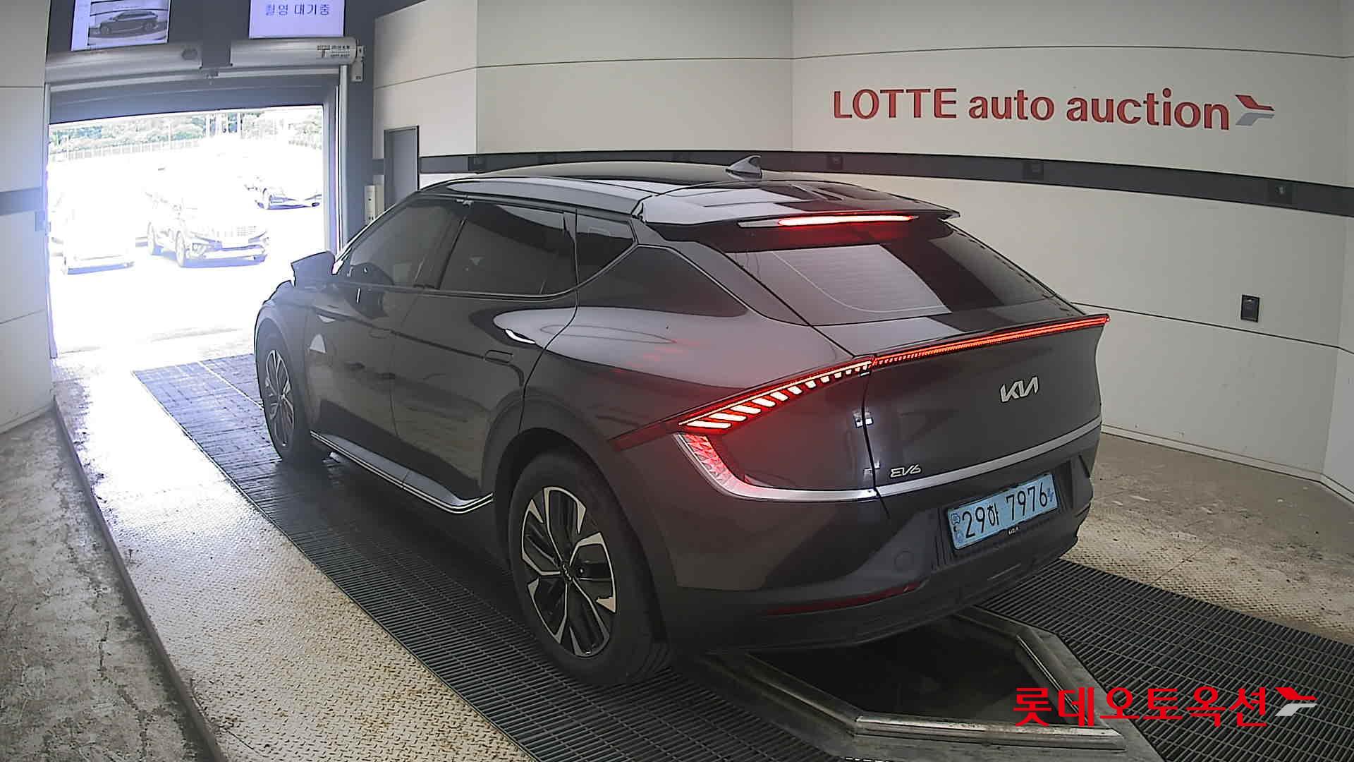 2022 - kia ev6