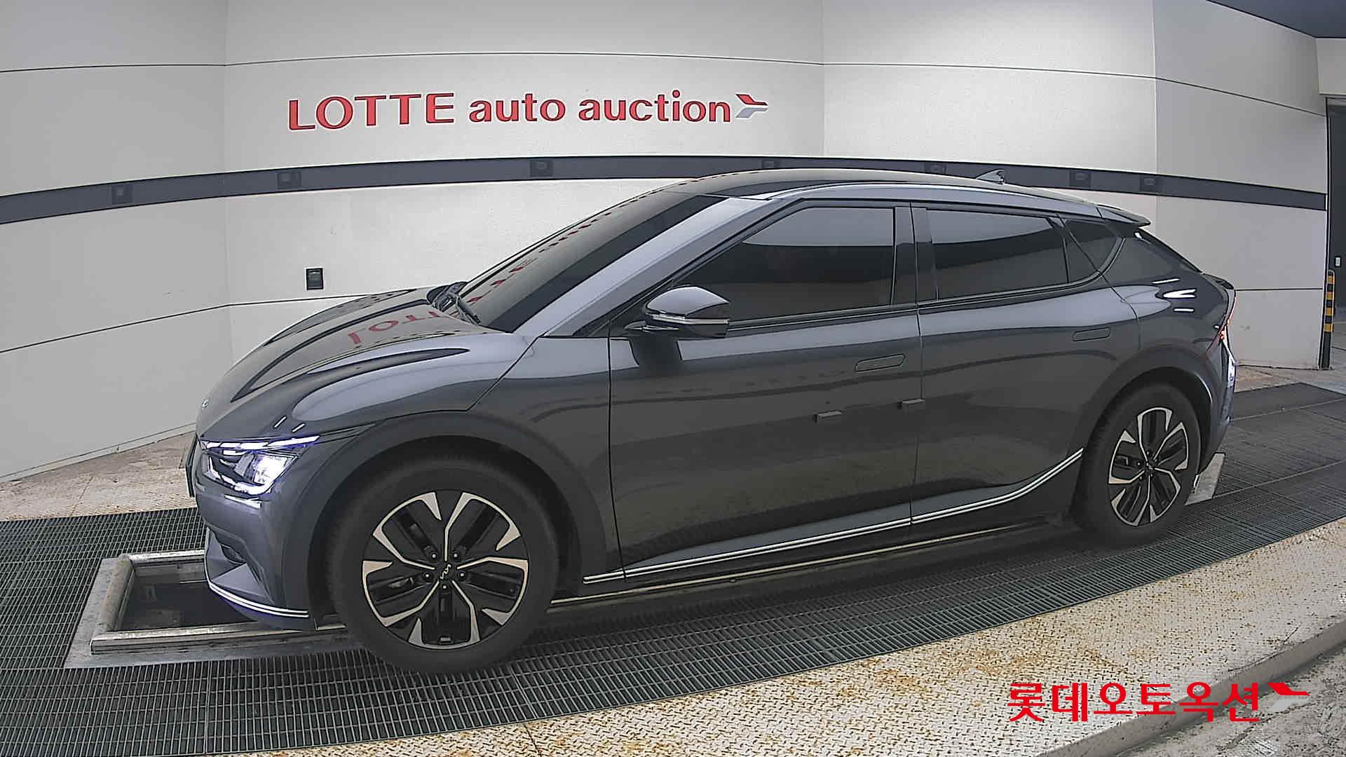 2022 - kia ev6