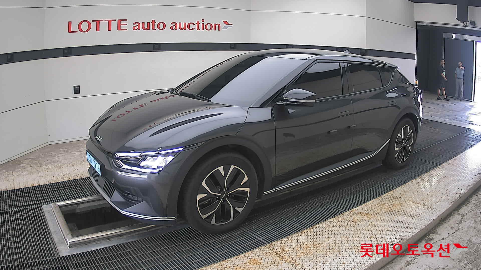 2022 - kia ev6
