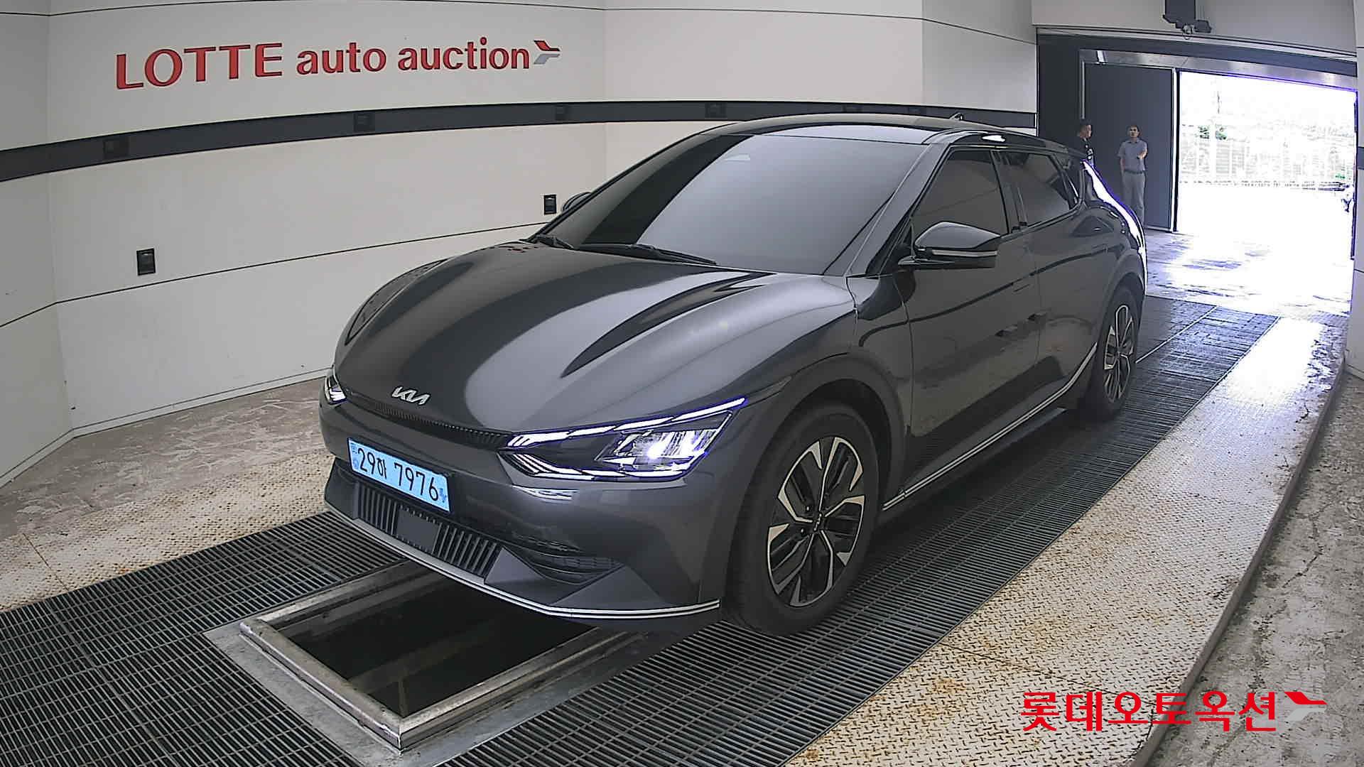 2022 - kia ev6