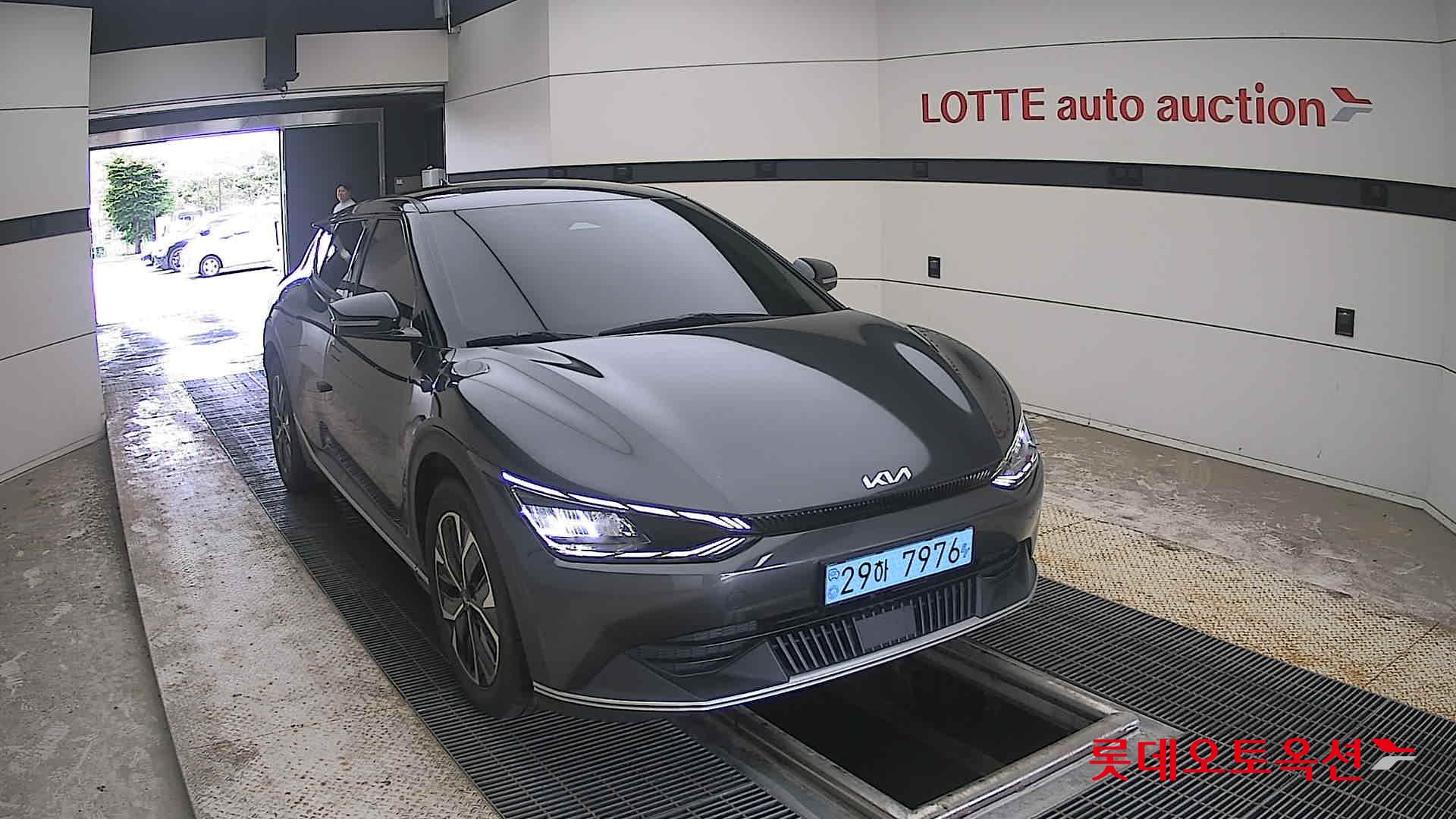 2022 - kia ev6