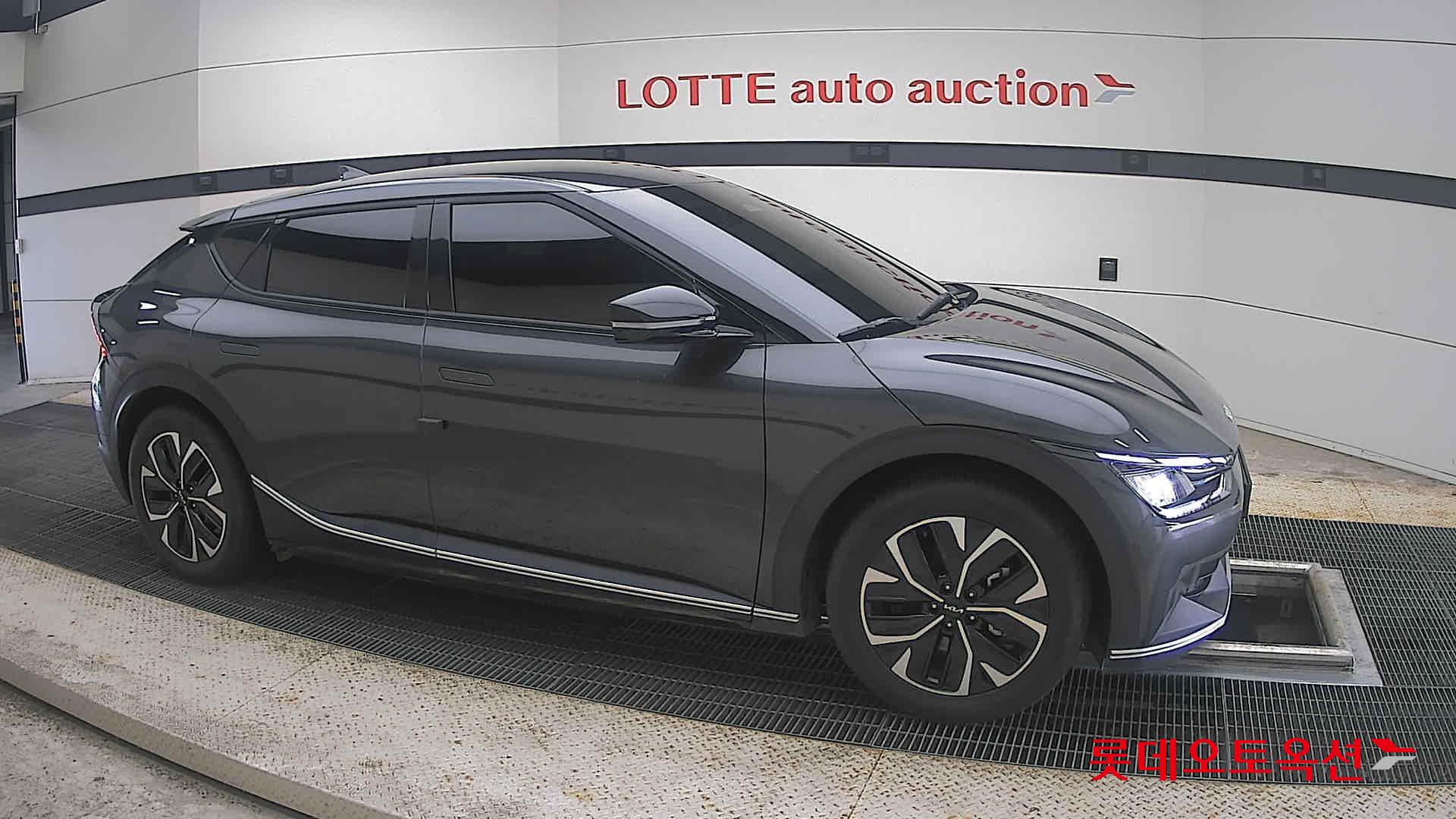 2022 - kia ev6