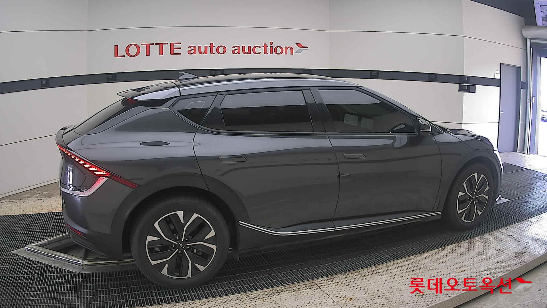 2022 - kia ev6