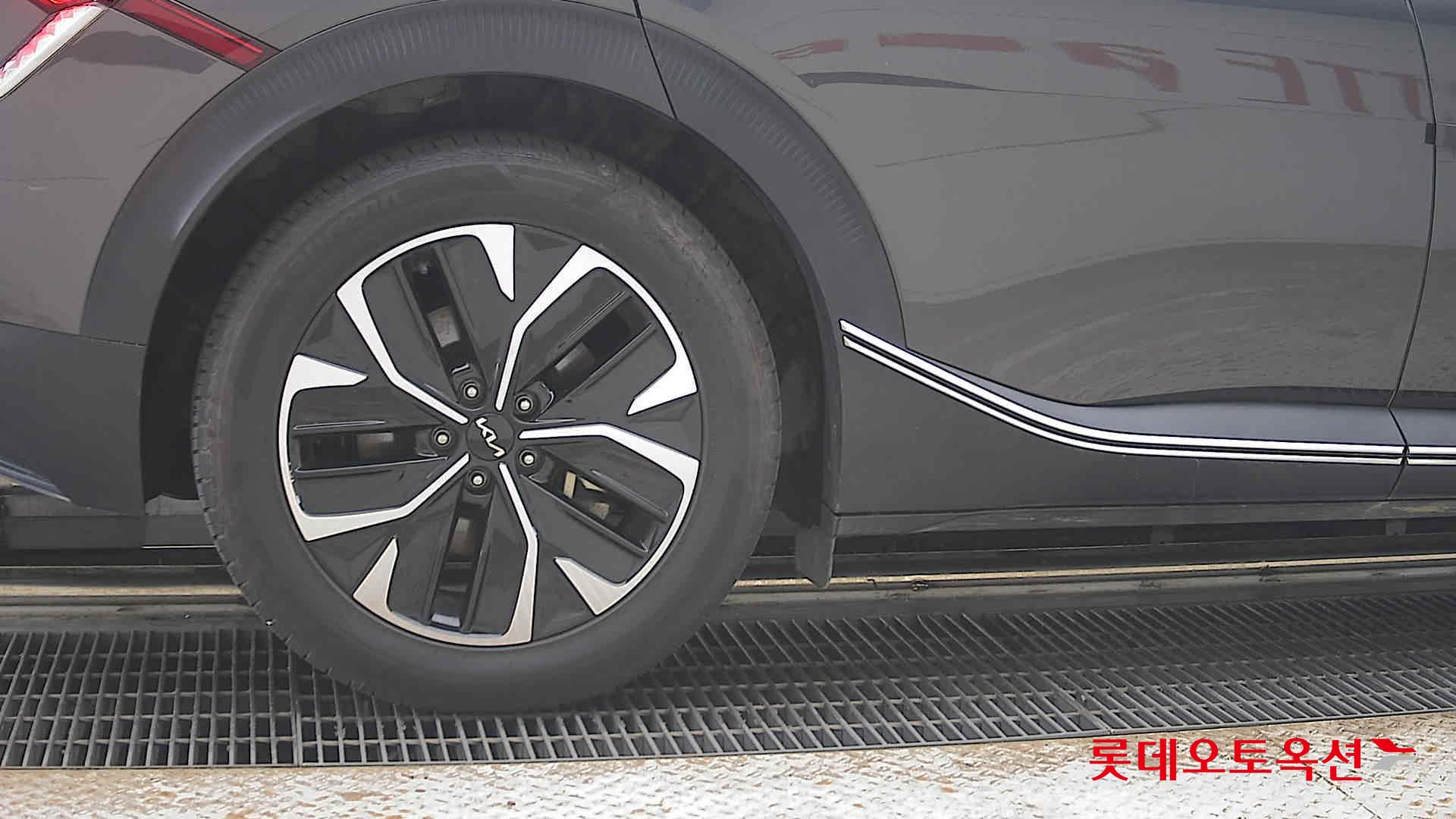 2022 - kia ev6