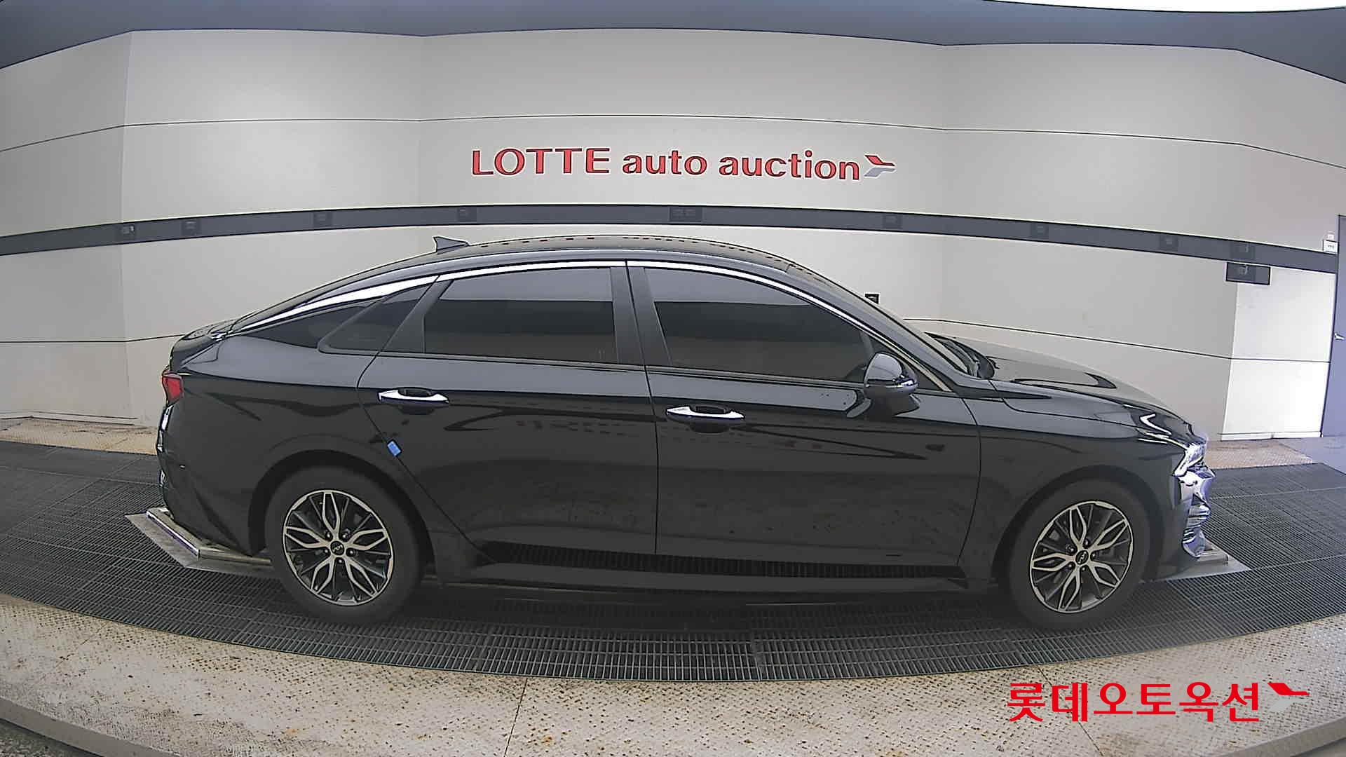 2022 - kia k5