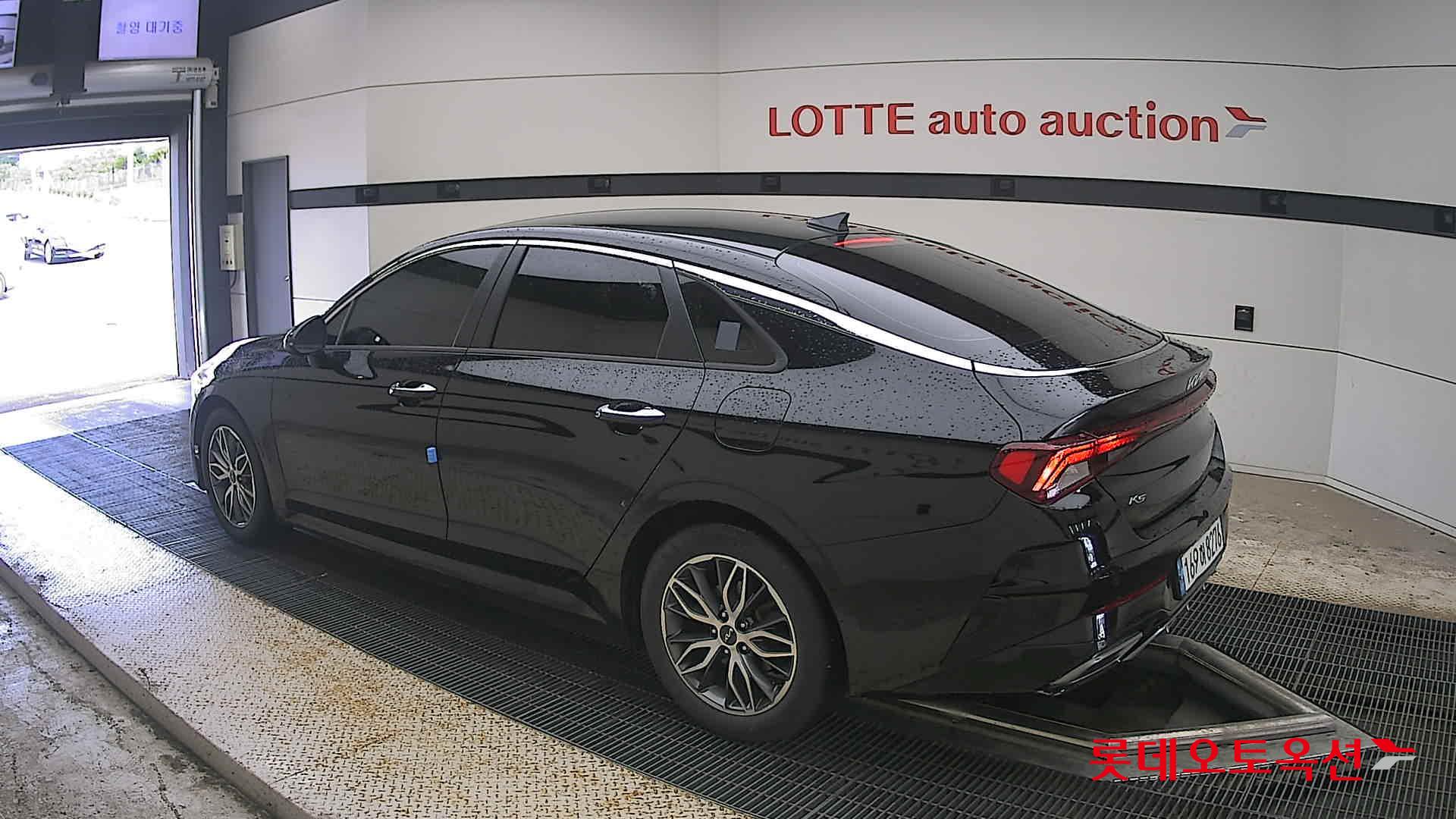 2022 - kia k5