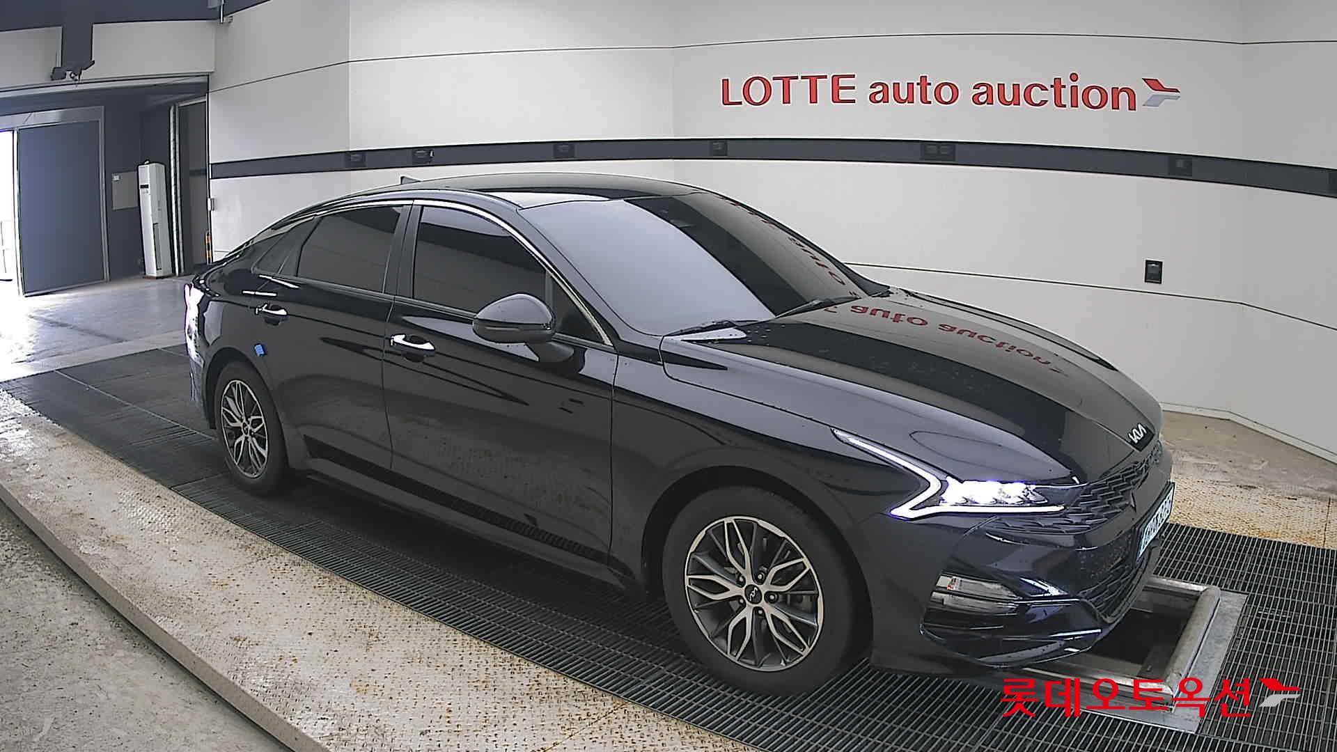 2022 - kia k5
