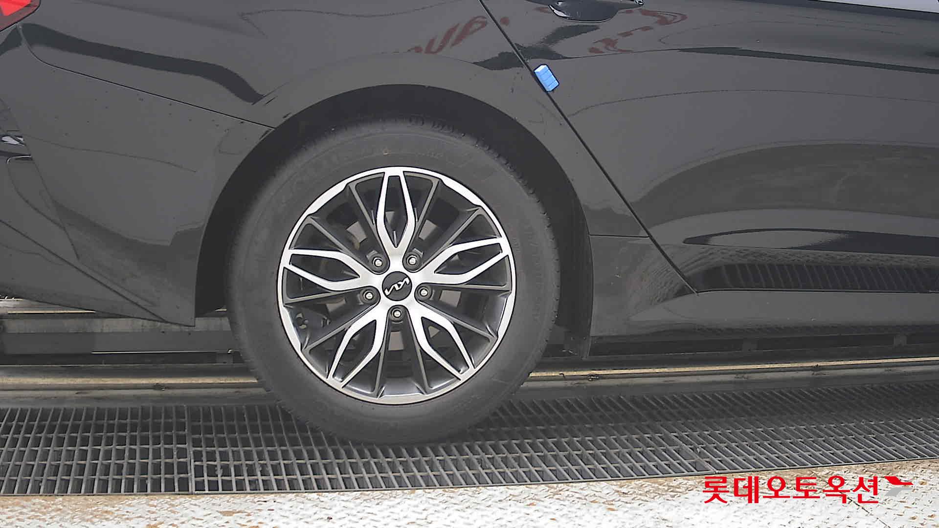 2022 - kia k5