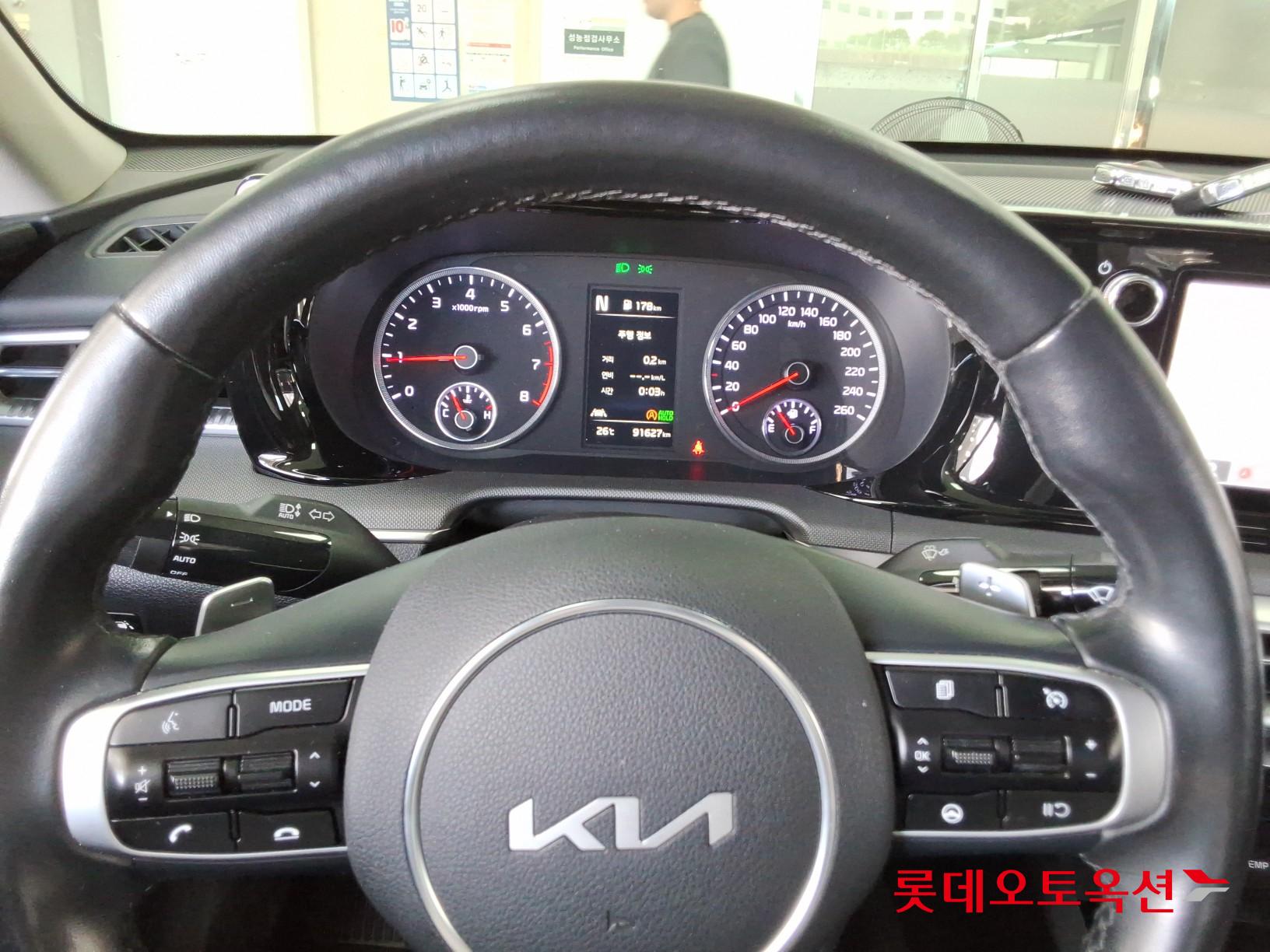 2022 - kia k5
