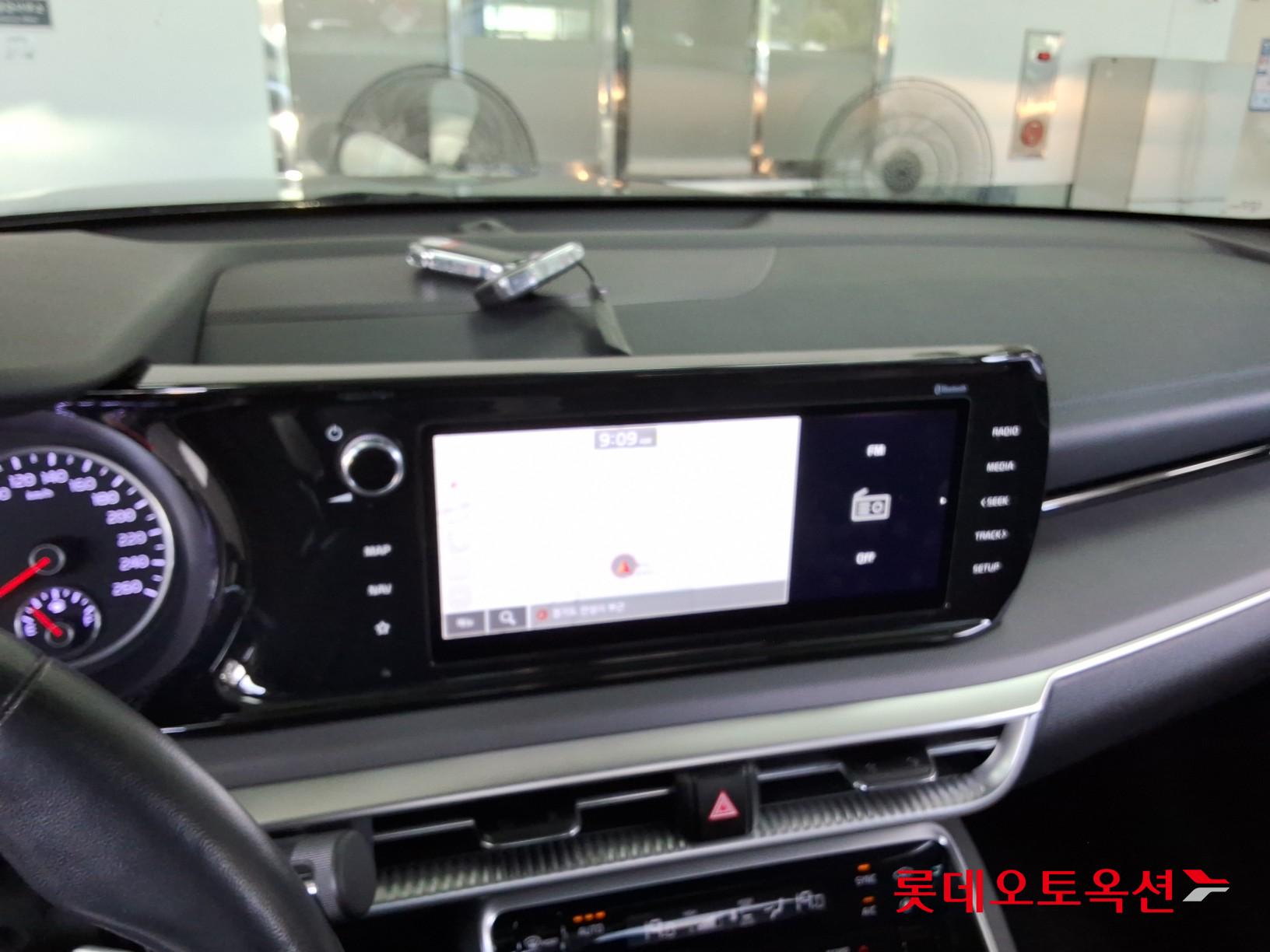 2022 - kia k5