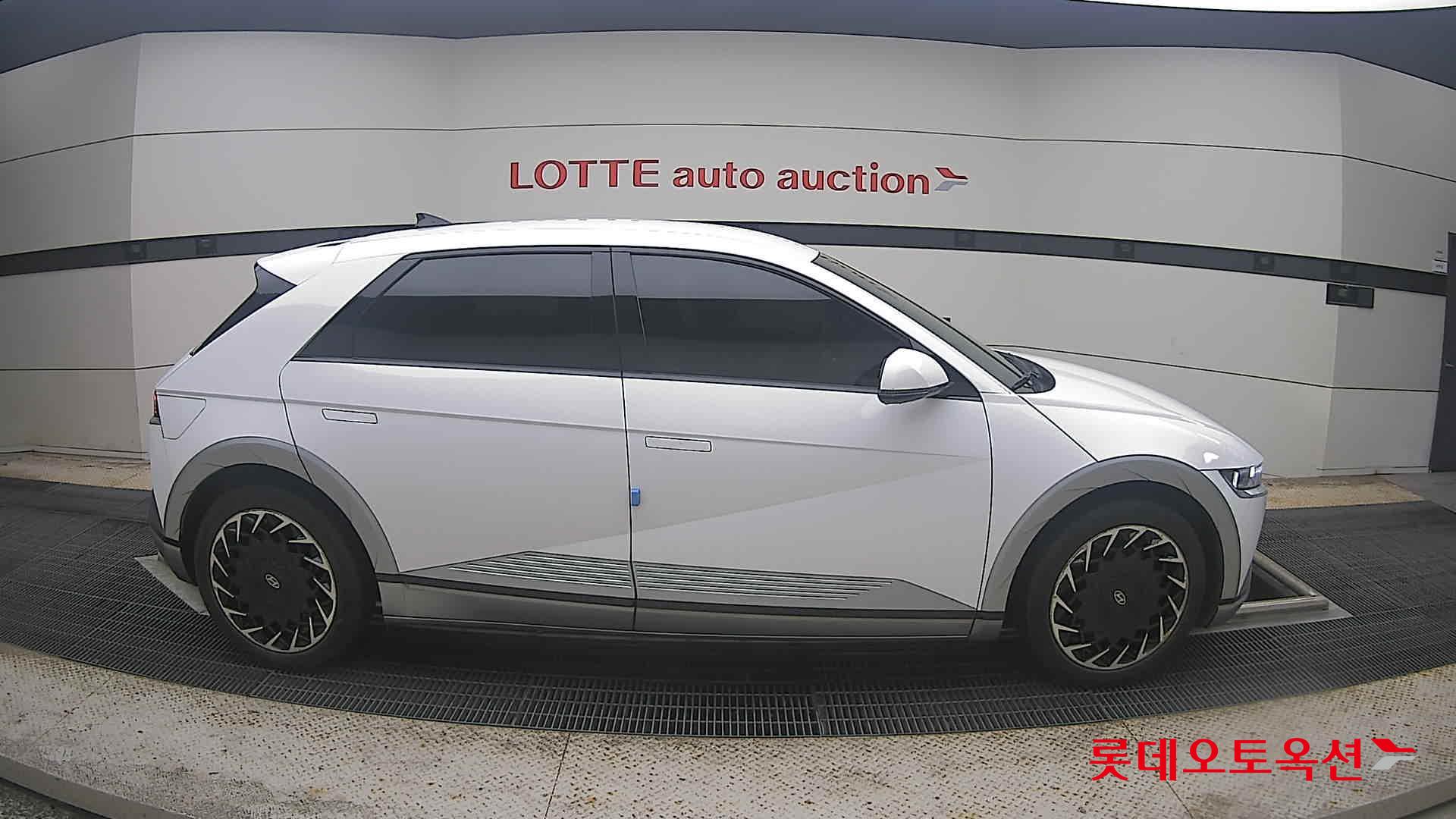 2022 - hyundai ioniq