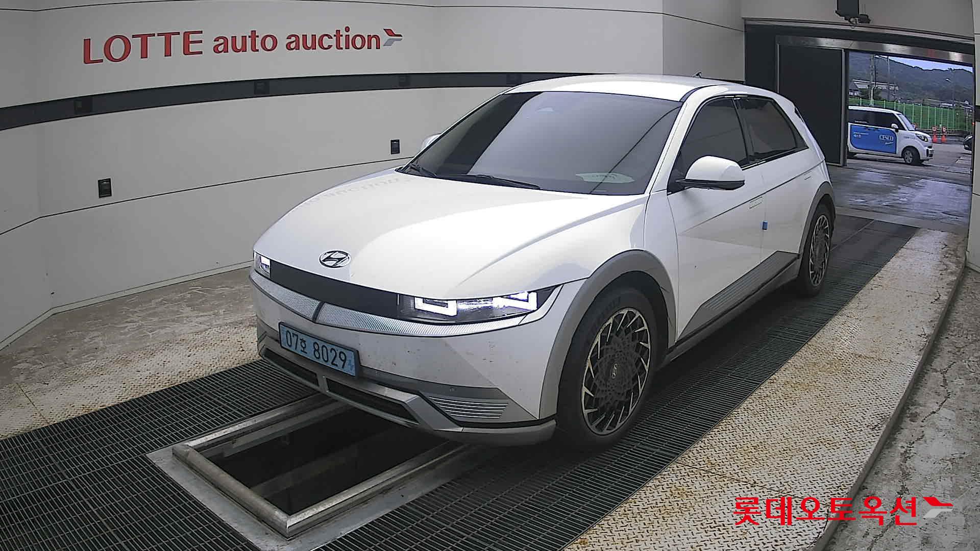 2022 - hyundai ioniq