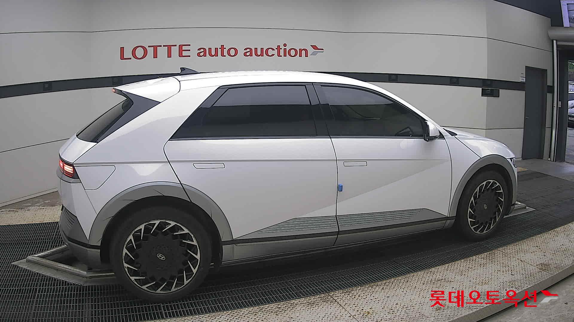2022 - hyundai ioniq
