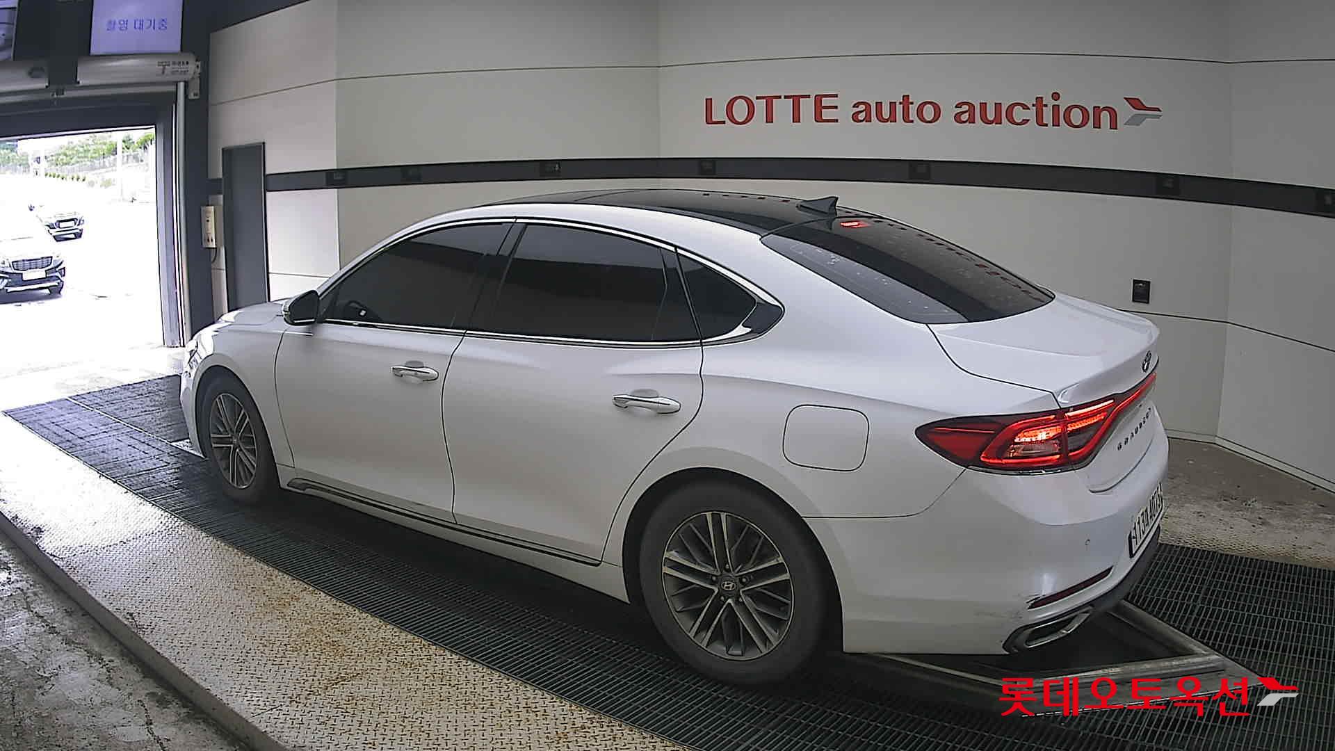 2018 - hyundai grandeur