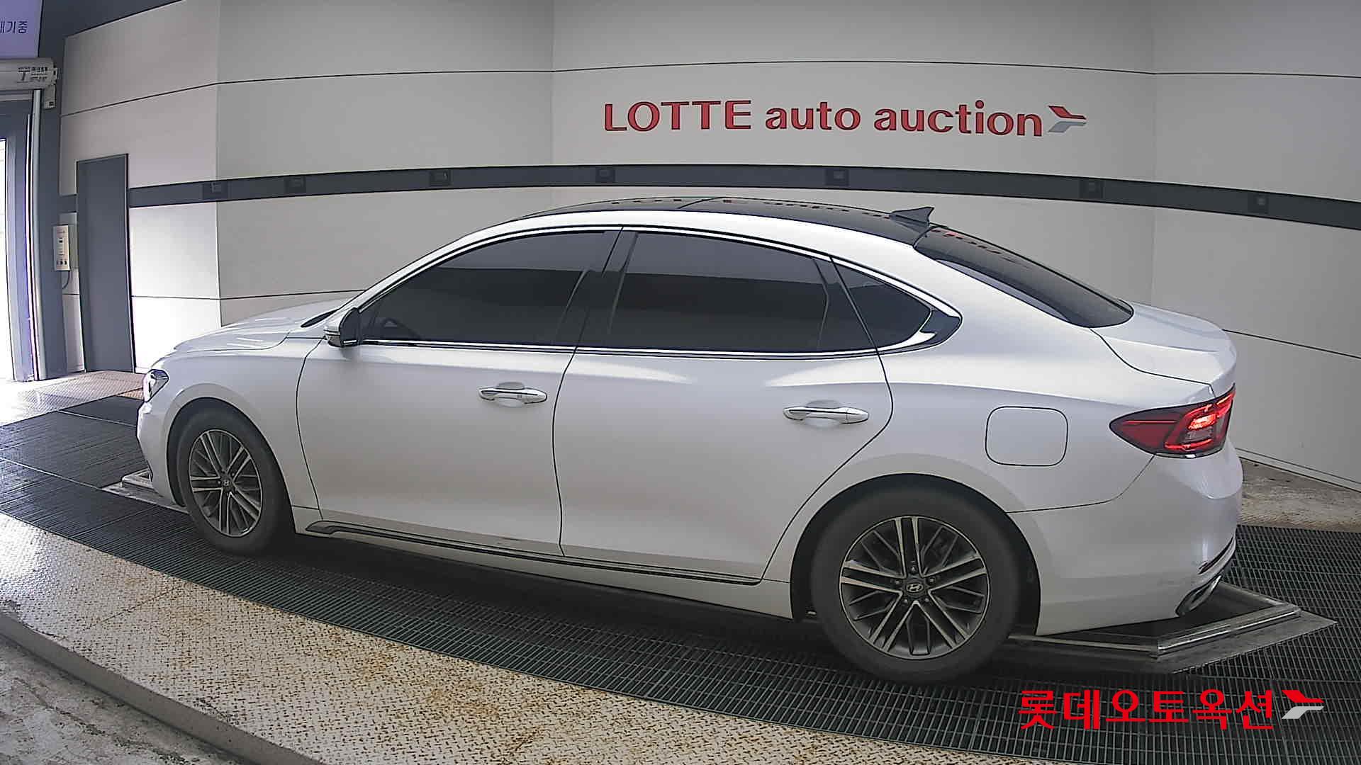 2018 - hyundai grandeur