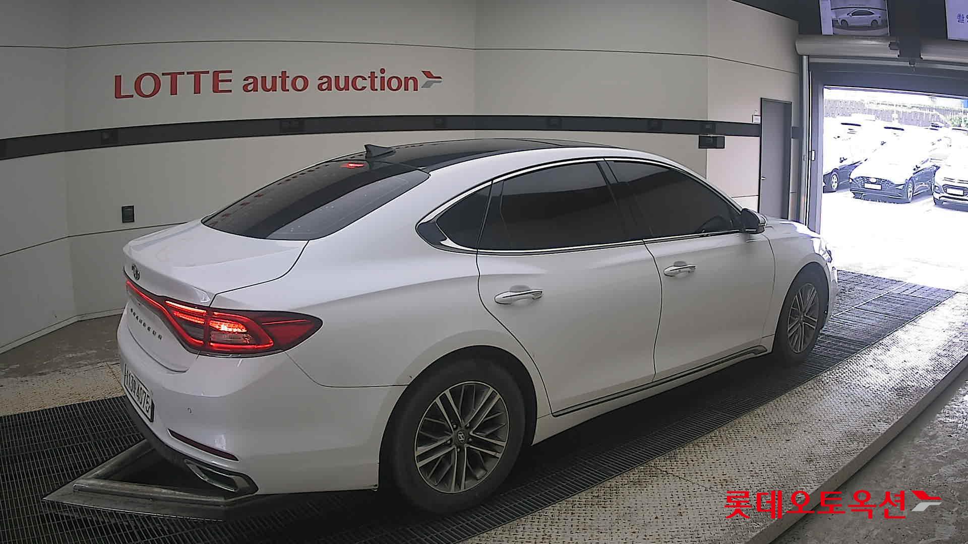 2018 - hyundai grandeur