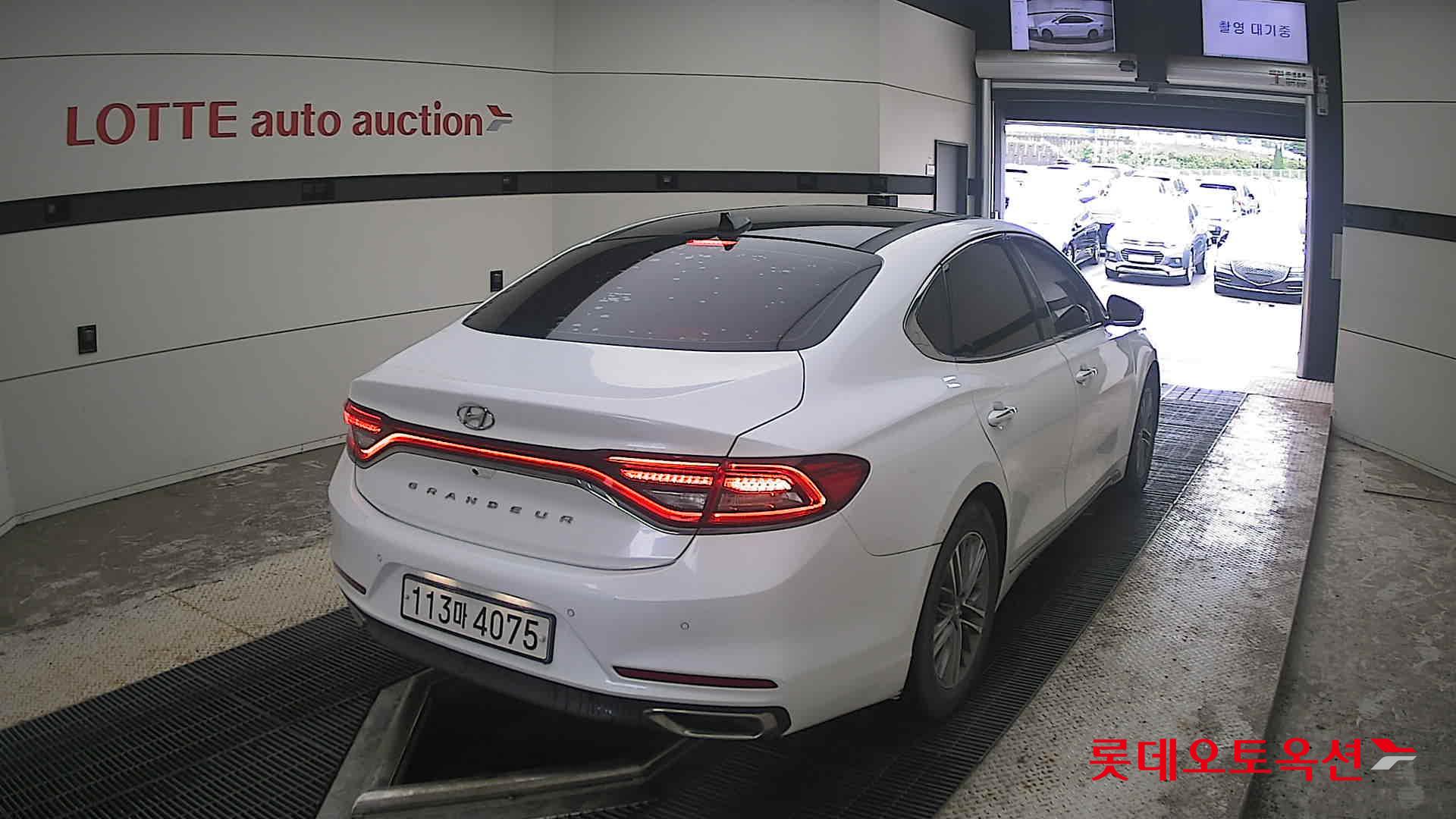 2018 - hyundai grandeur