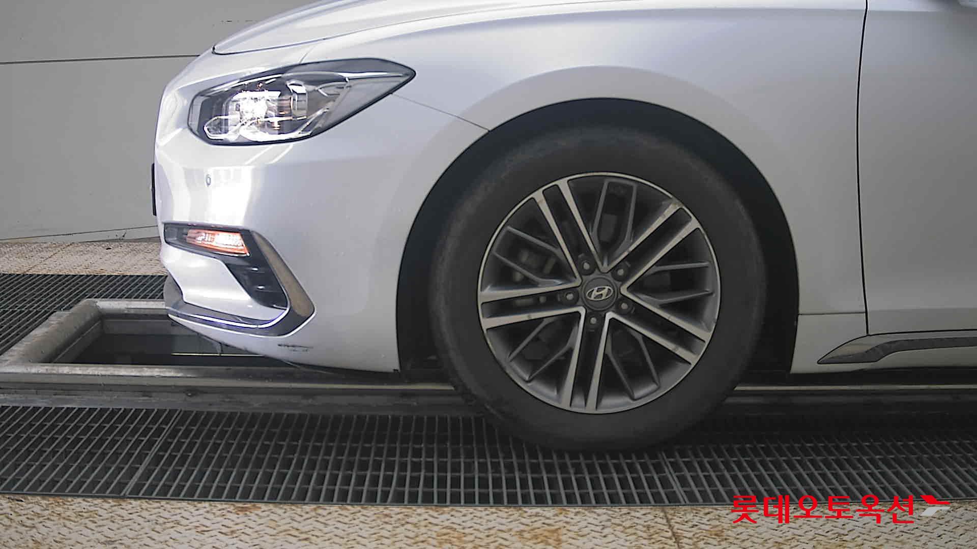 2018 - hyundai grandeur