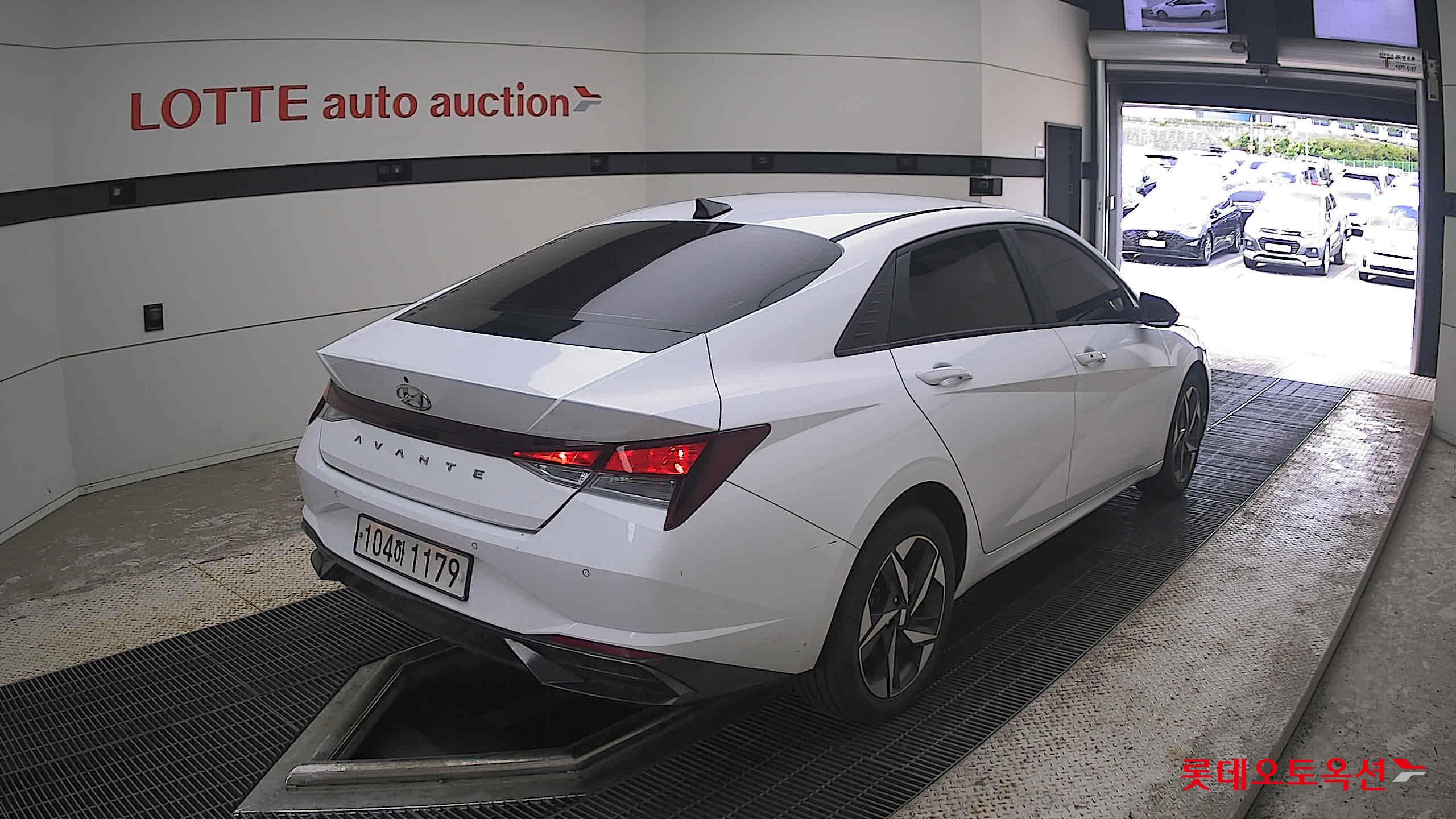 2021 - hyundai avante