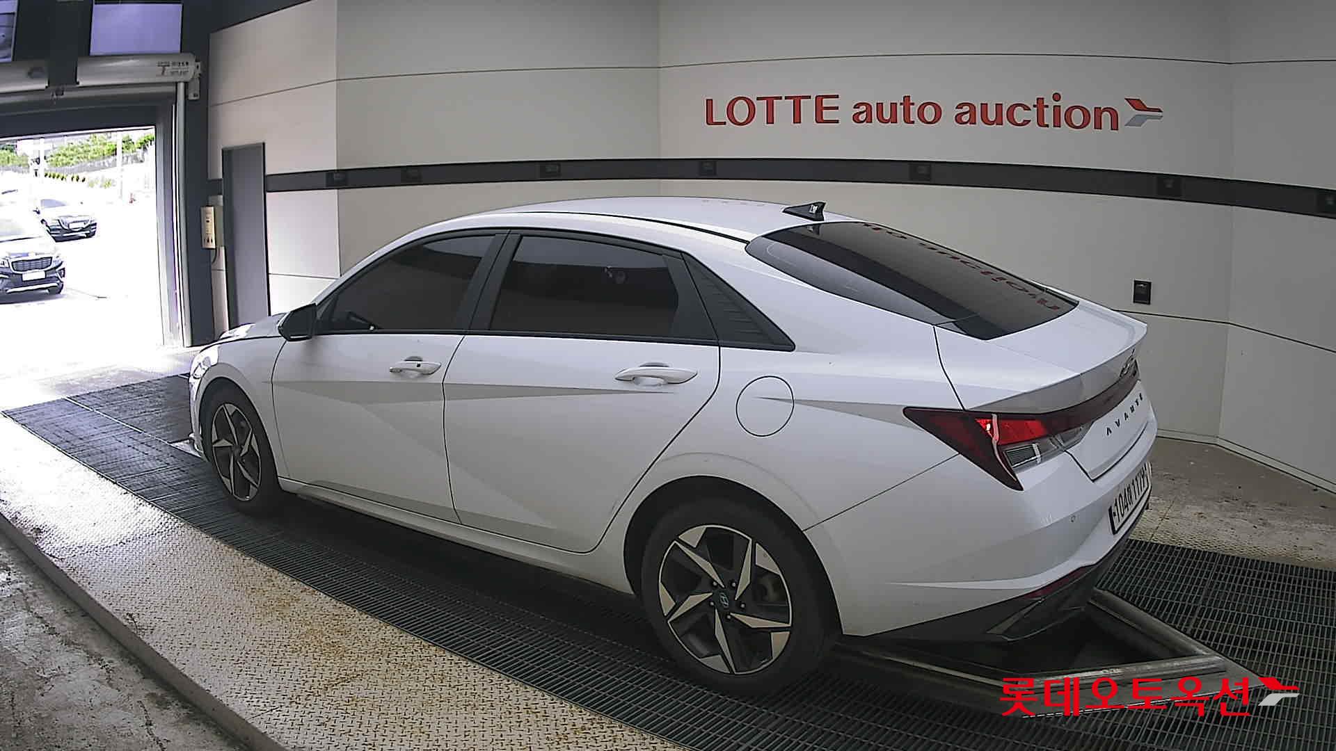 2021 - hyundai avante