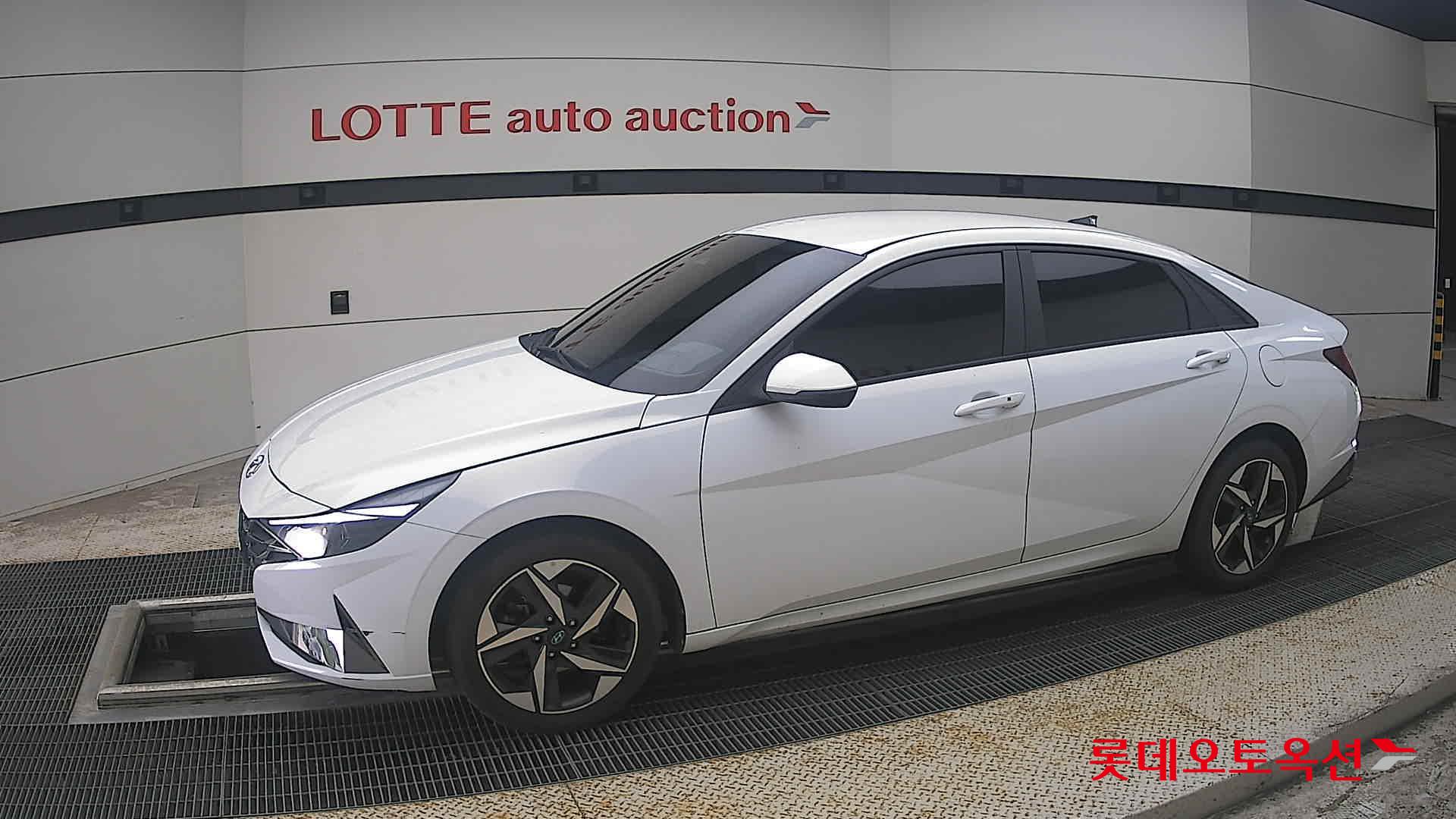 2021 - hyundai avante