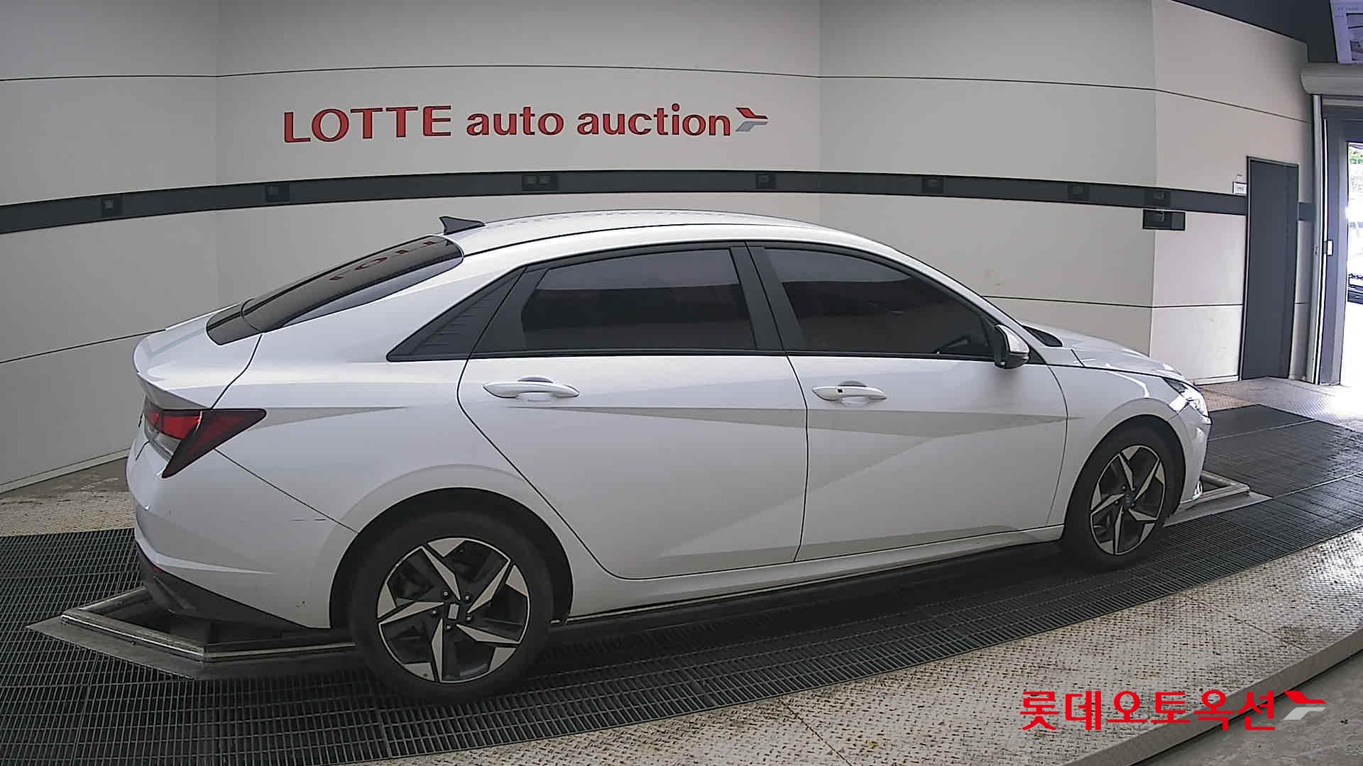 2021 - hyundai avante
