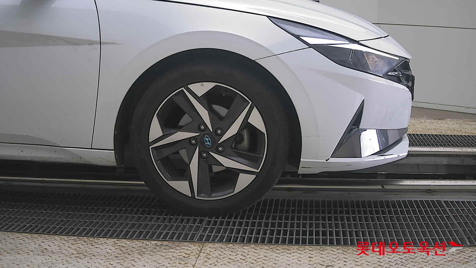 2021 - hyundai avante