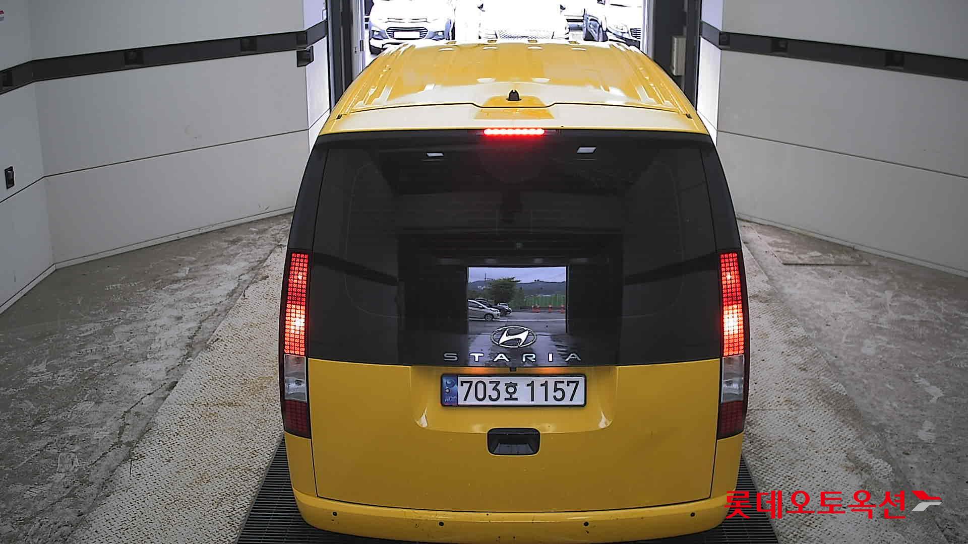 2023 - hyundai staria