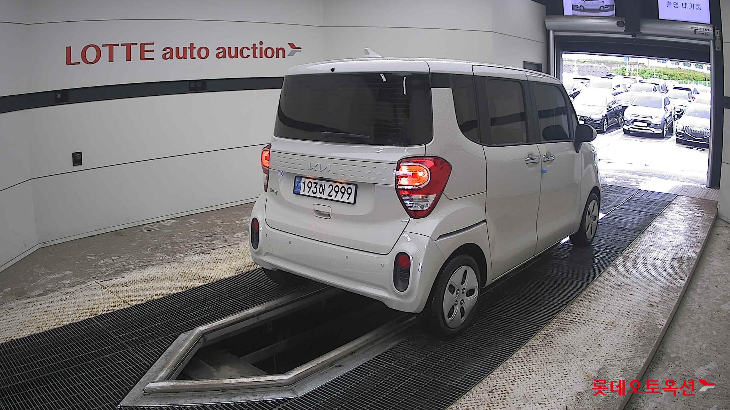 2022 - kia ray