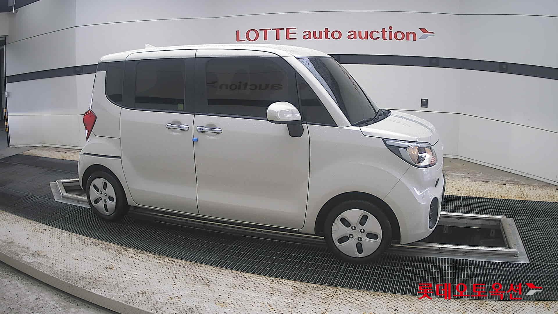 2022 - kia ray