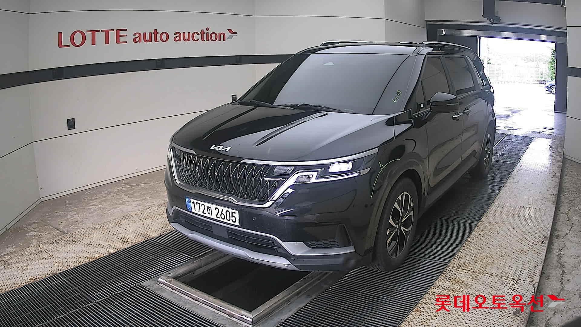2023 - kia carnival