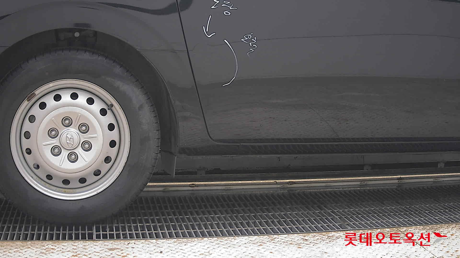 2023 - hyundai staria