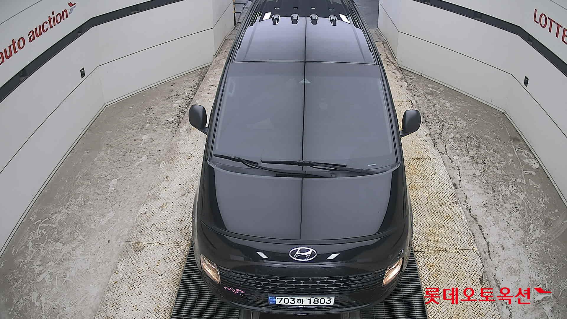 2023 - hyundai staria