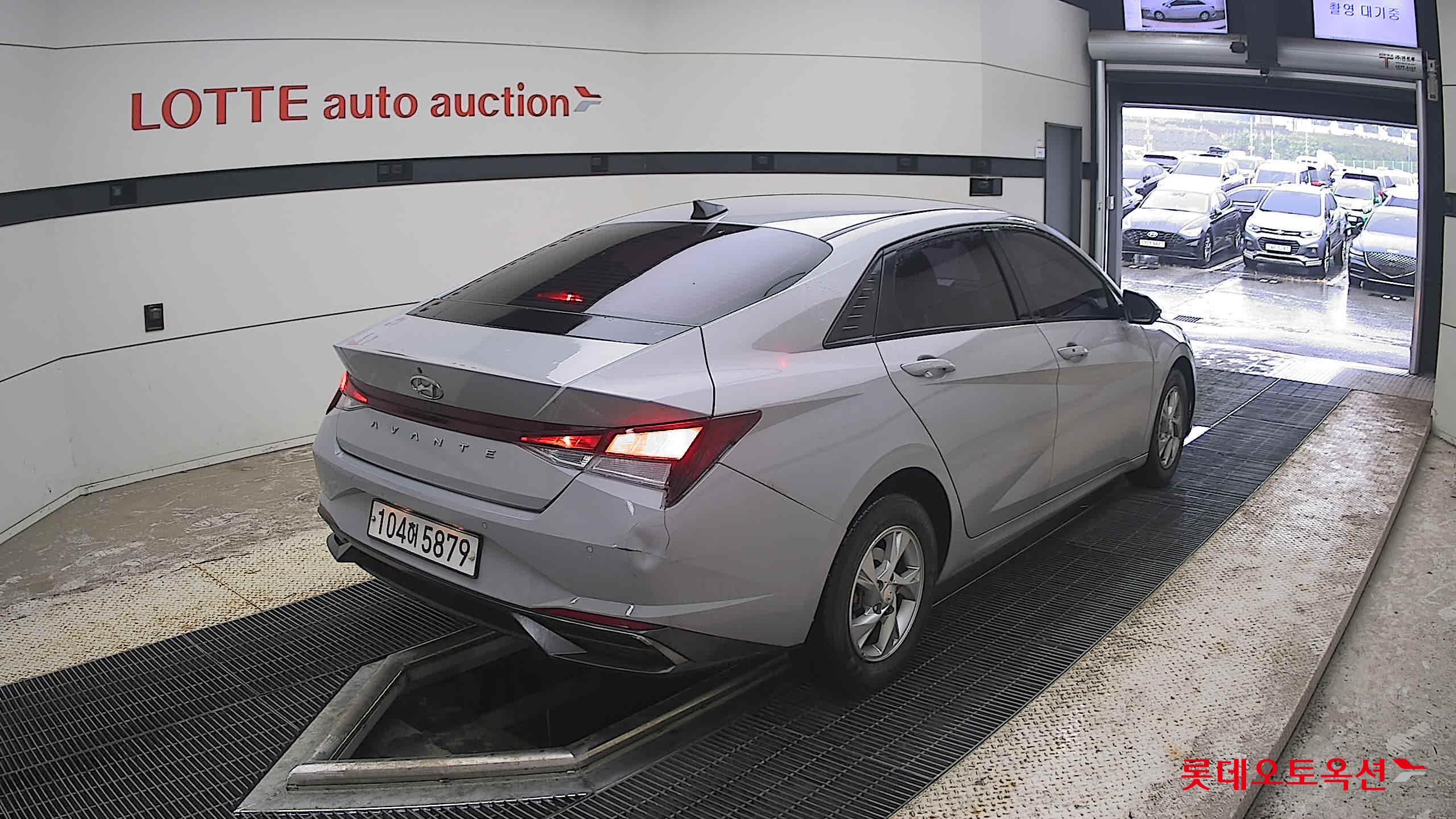2021 - hyundai avante