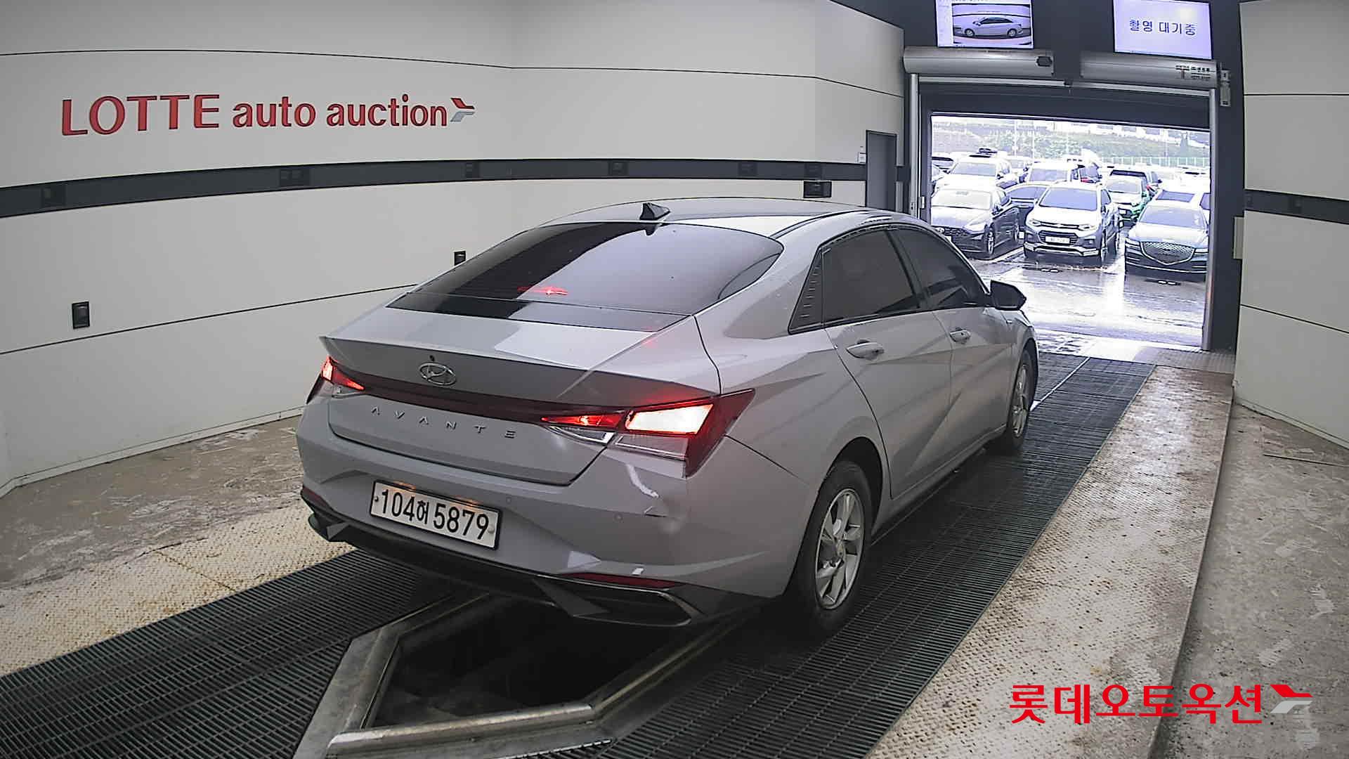 2021 - hyundai avante