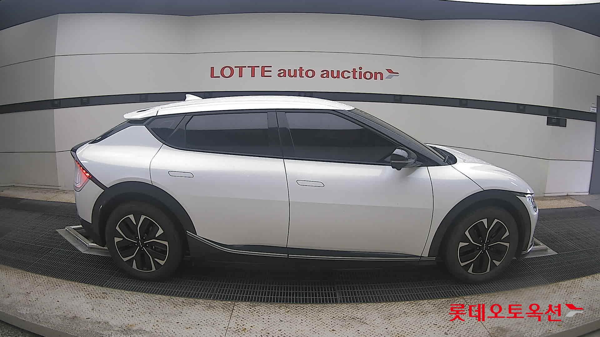2022 - kia ev6
