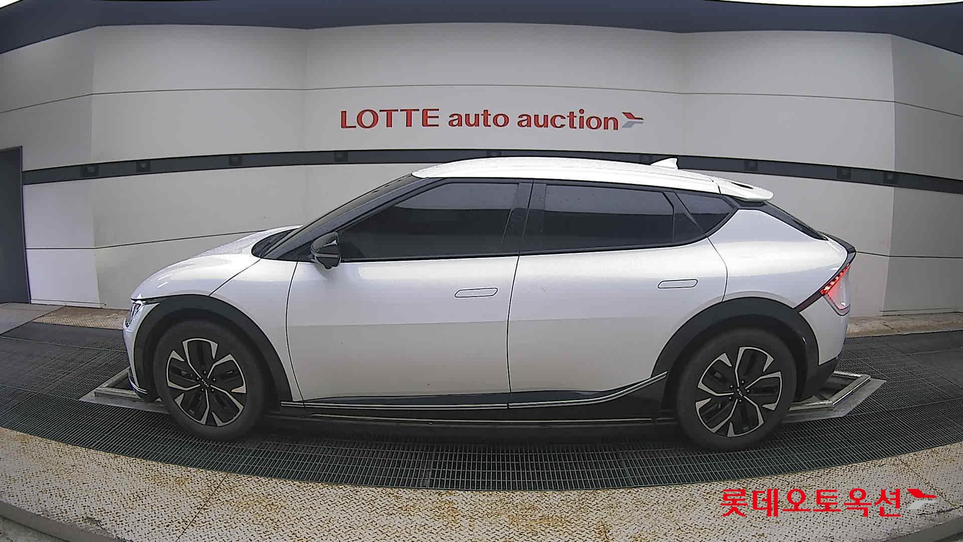 2022 - kia ev6