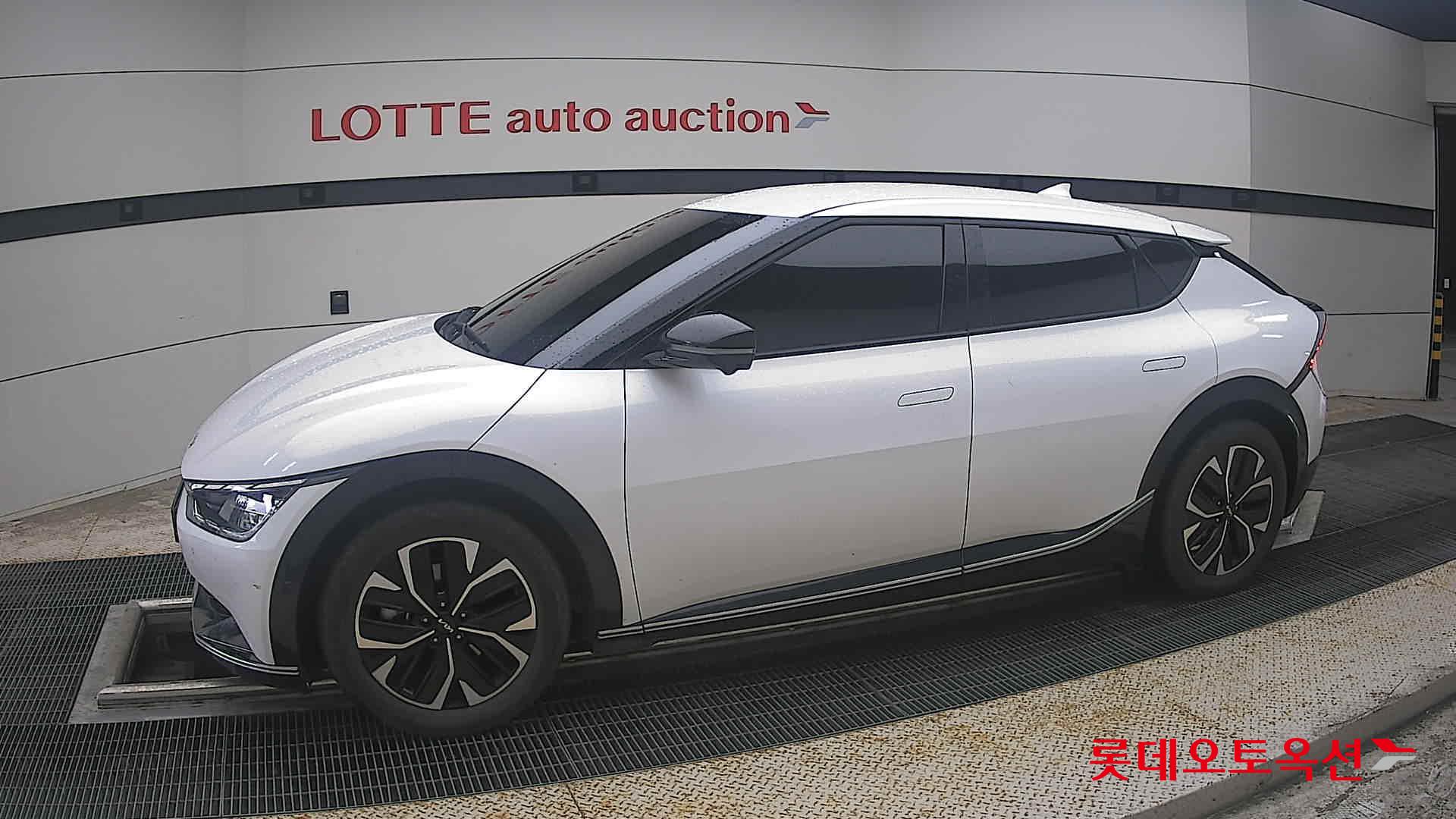 2022 - kia ev6