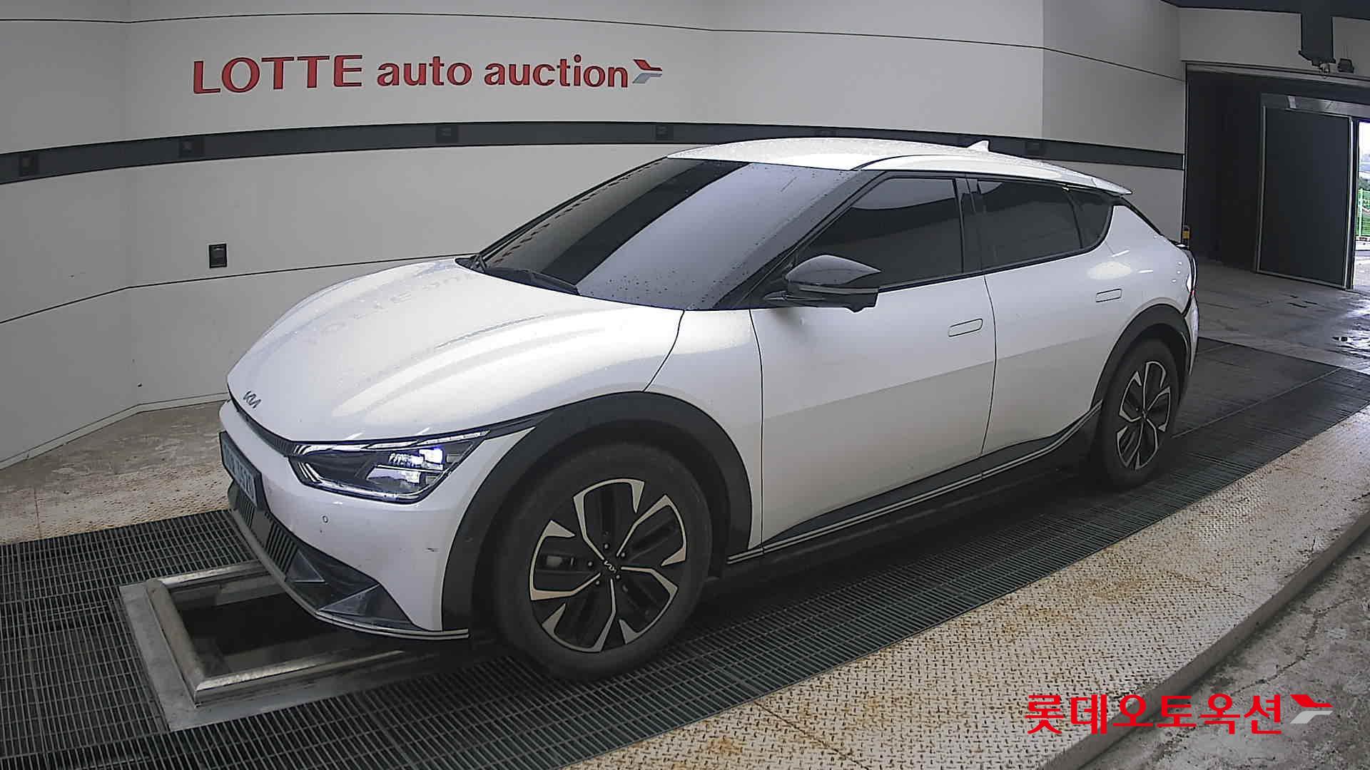 2022 - kia ev6