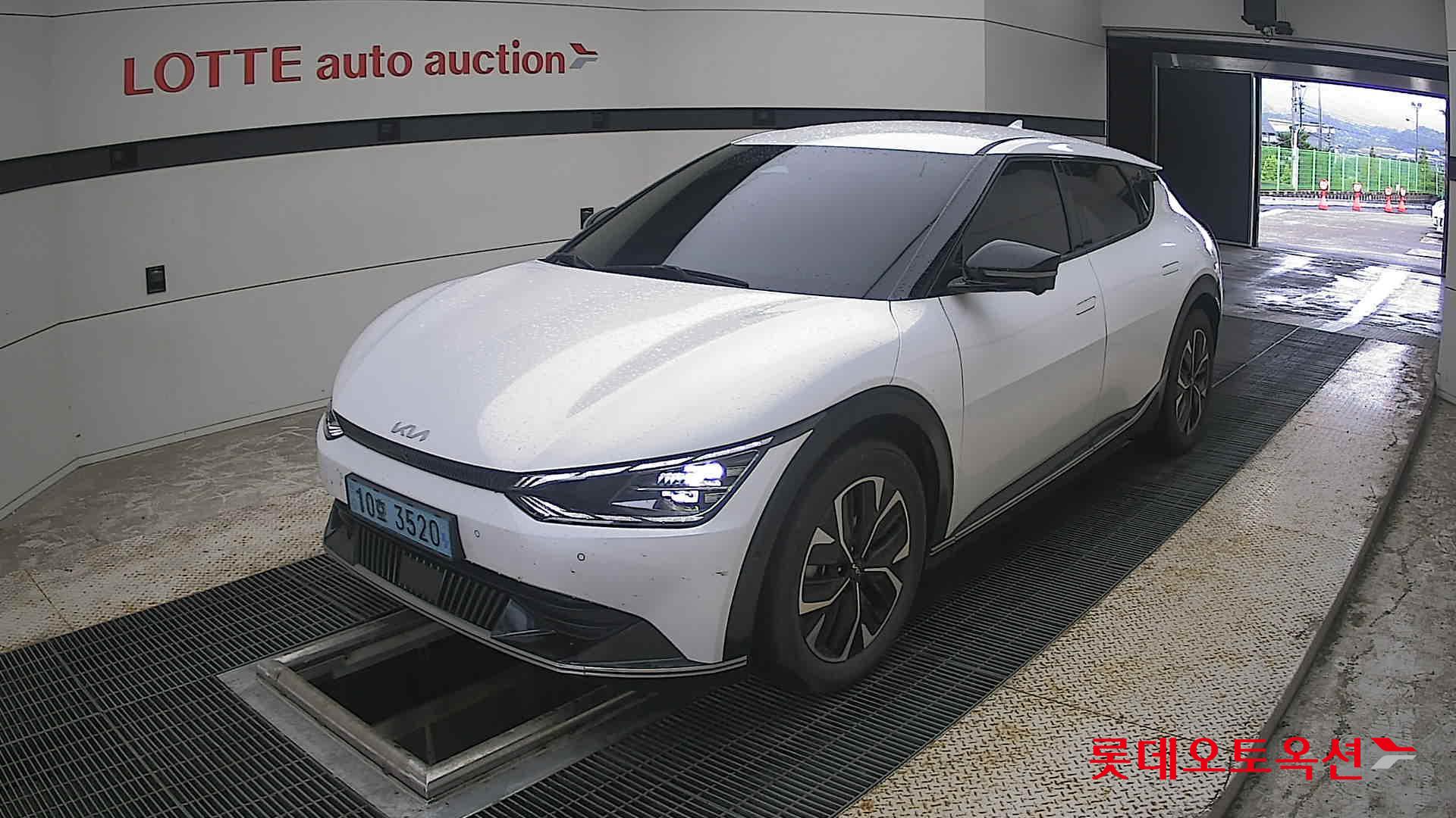 2022 - kia ev6