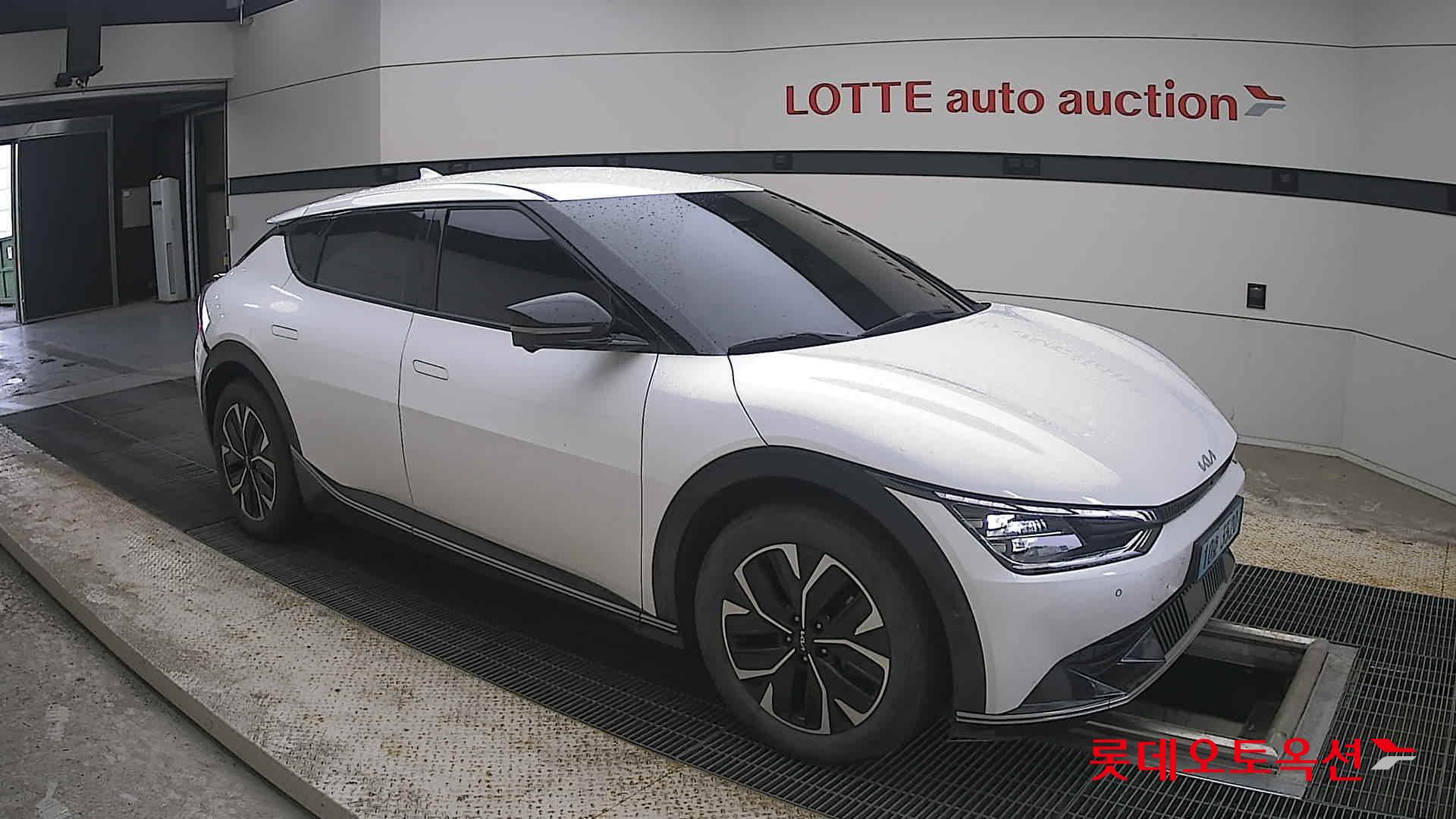 2022 - kia ev6