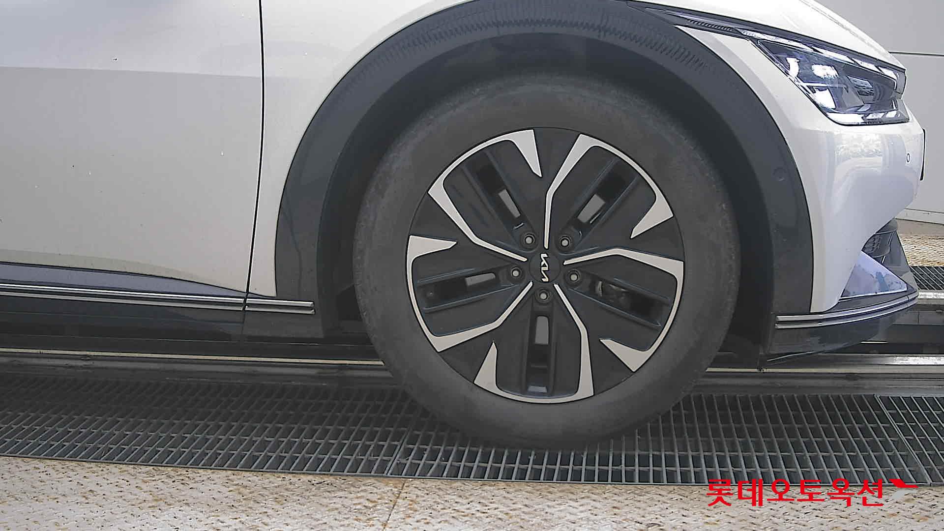 2022 - kia ev6