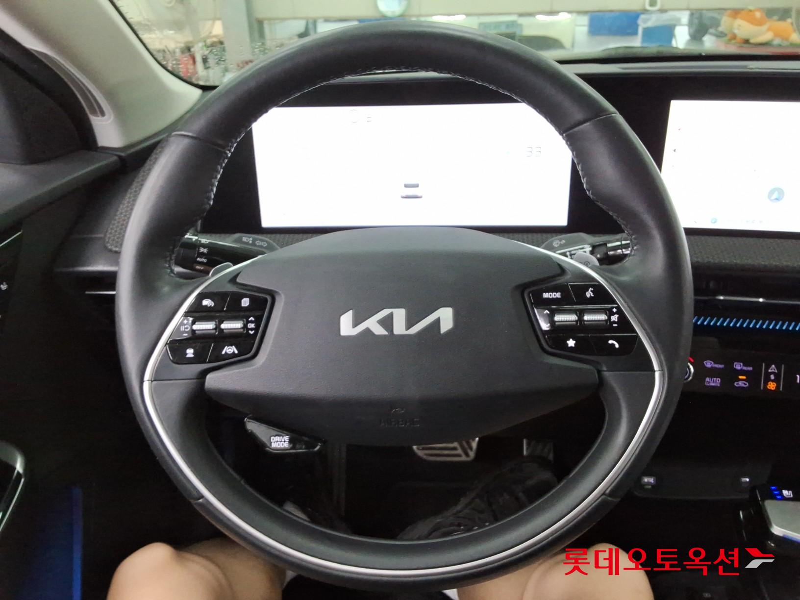 2022 - kia ev6