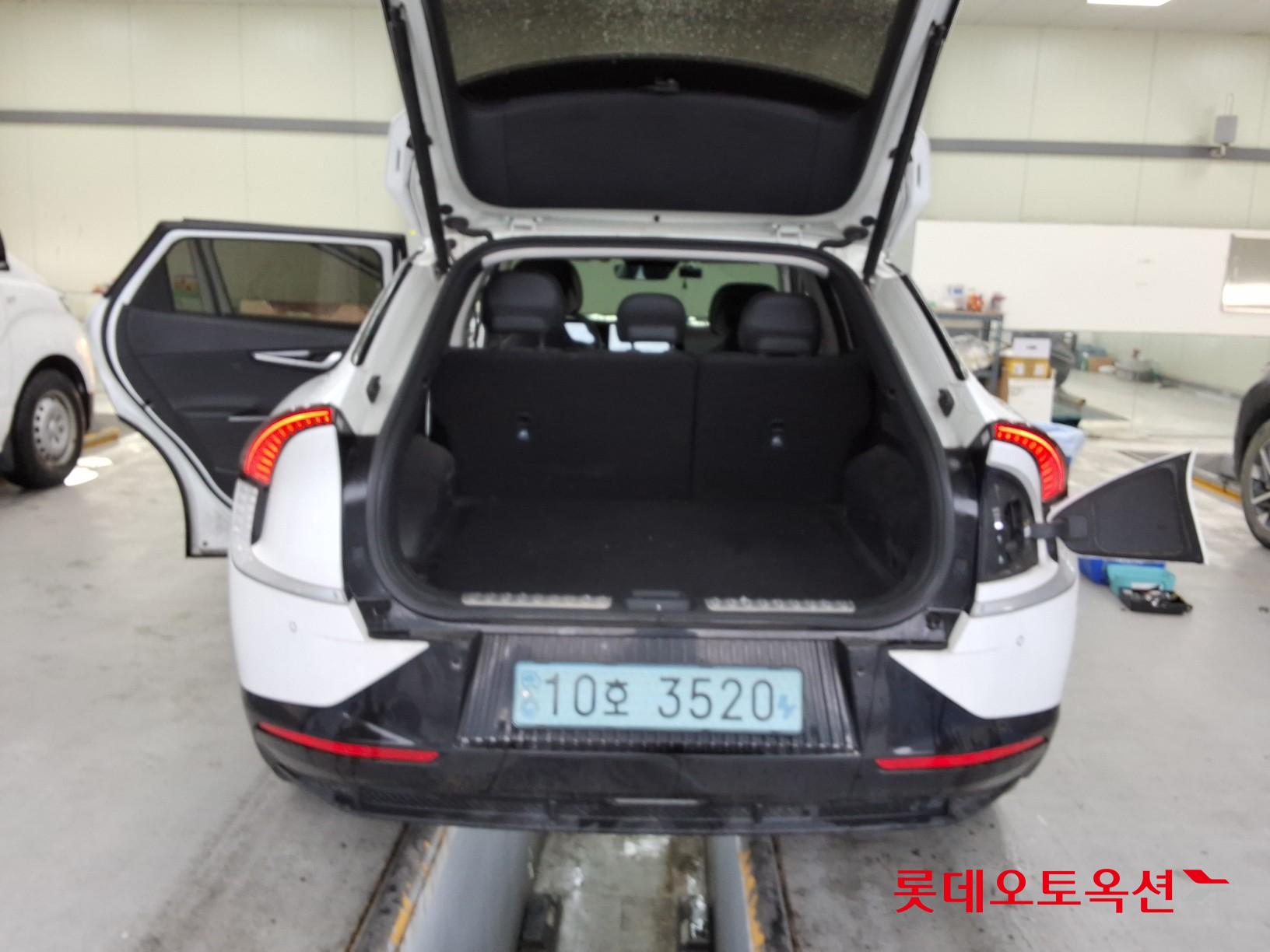 2022 - kia ev6
