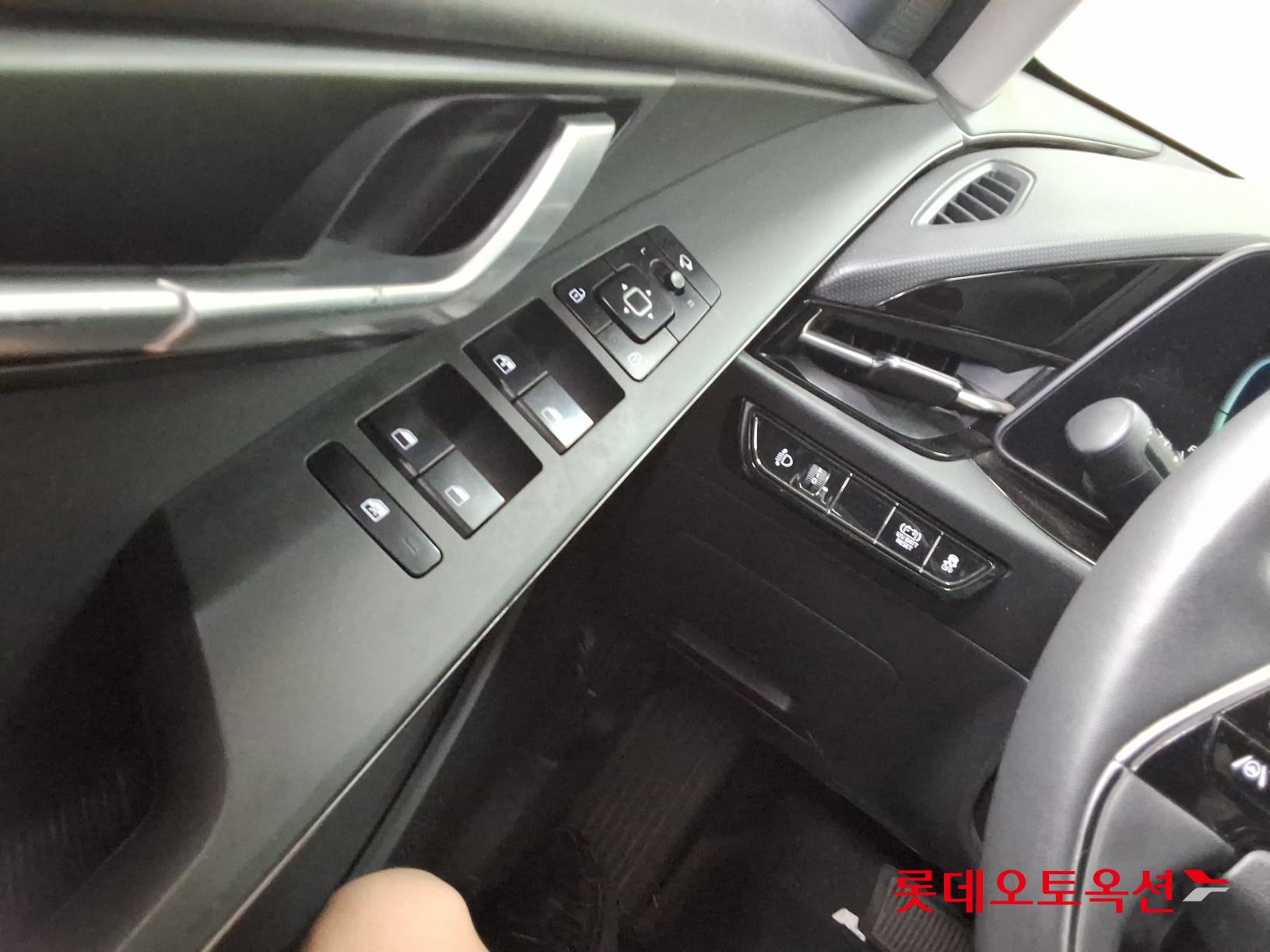 2023 - kia niro