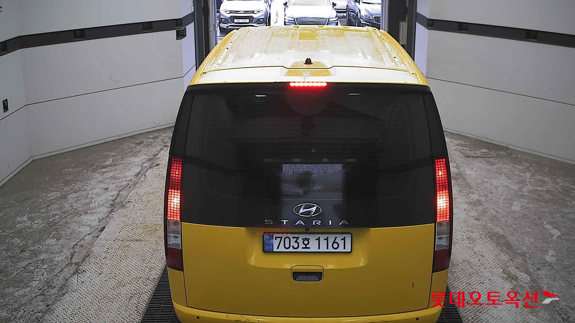 2023 - hyundai staria